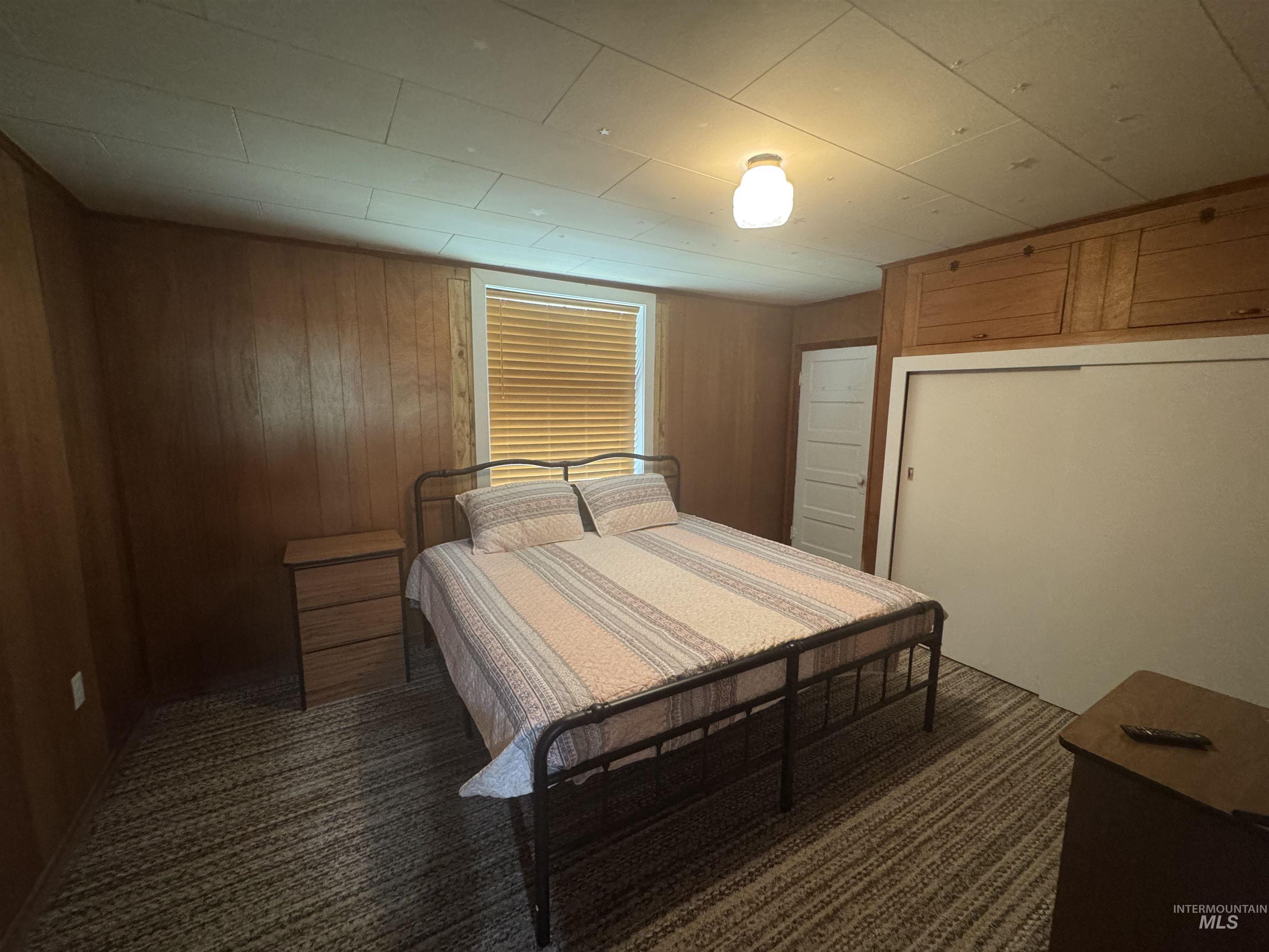 402 S 3rd St, Elk River, Idaho 83827, 2 Bedrooms, 1 Bathroom, Residential For Sale, Price $345,000, 98993500