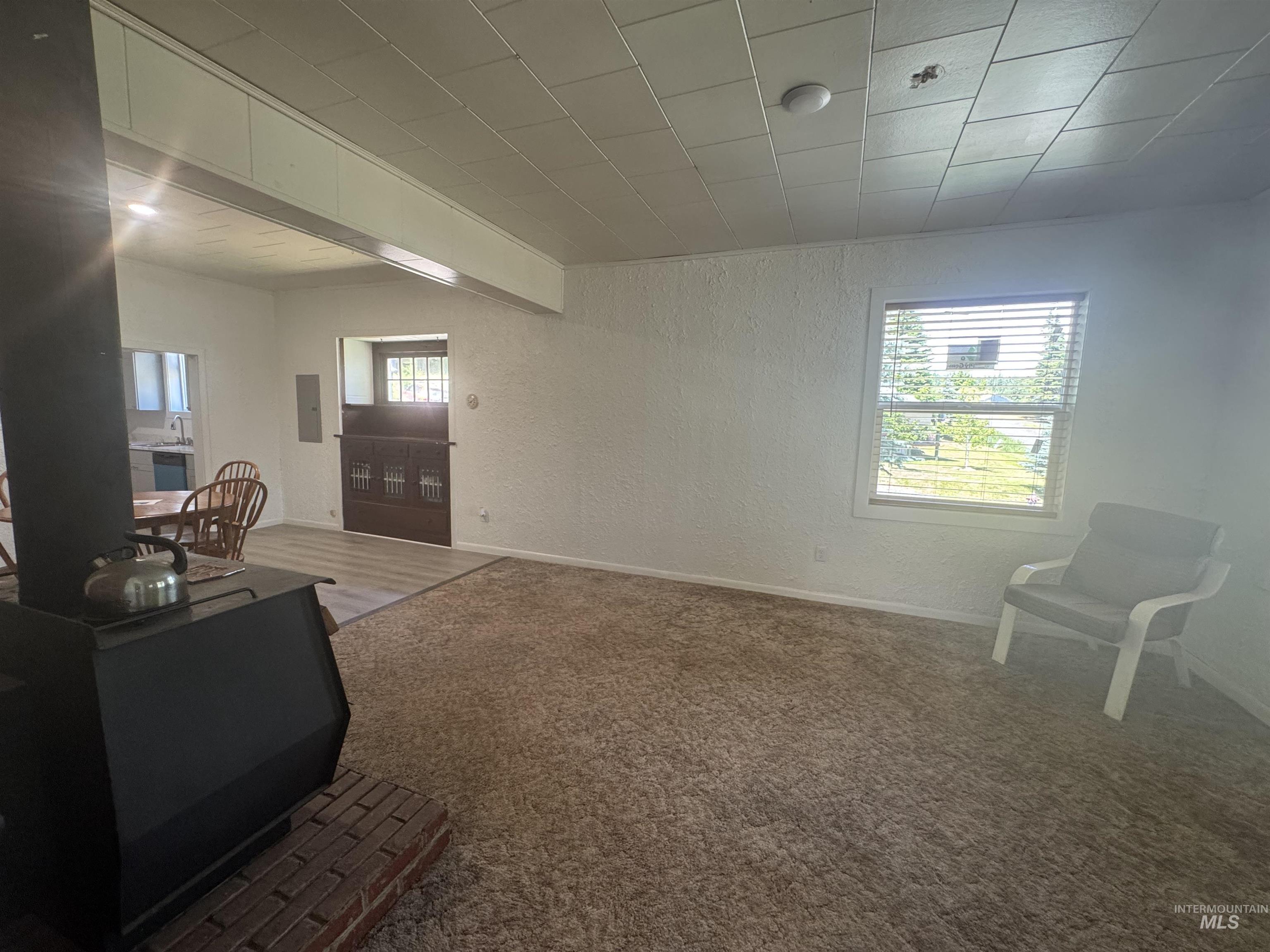 402 S 3rd St, Elk River, Idaho 83827, 2 Bedrooms, 1 Bathroom, Residential For Sale, Price $345,000, 98993500