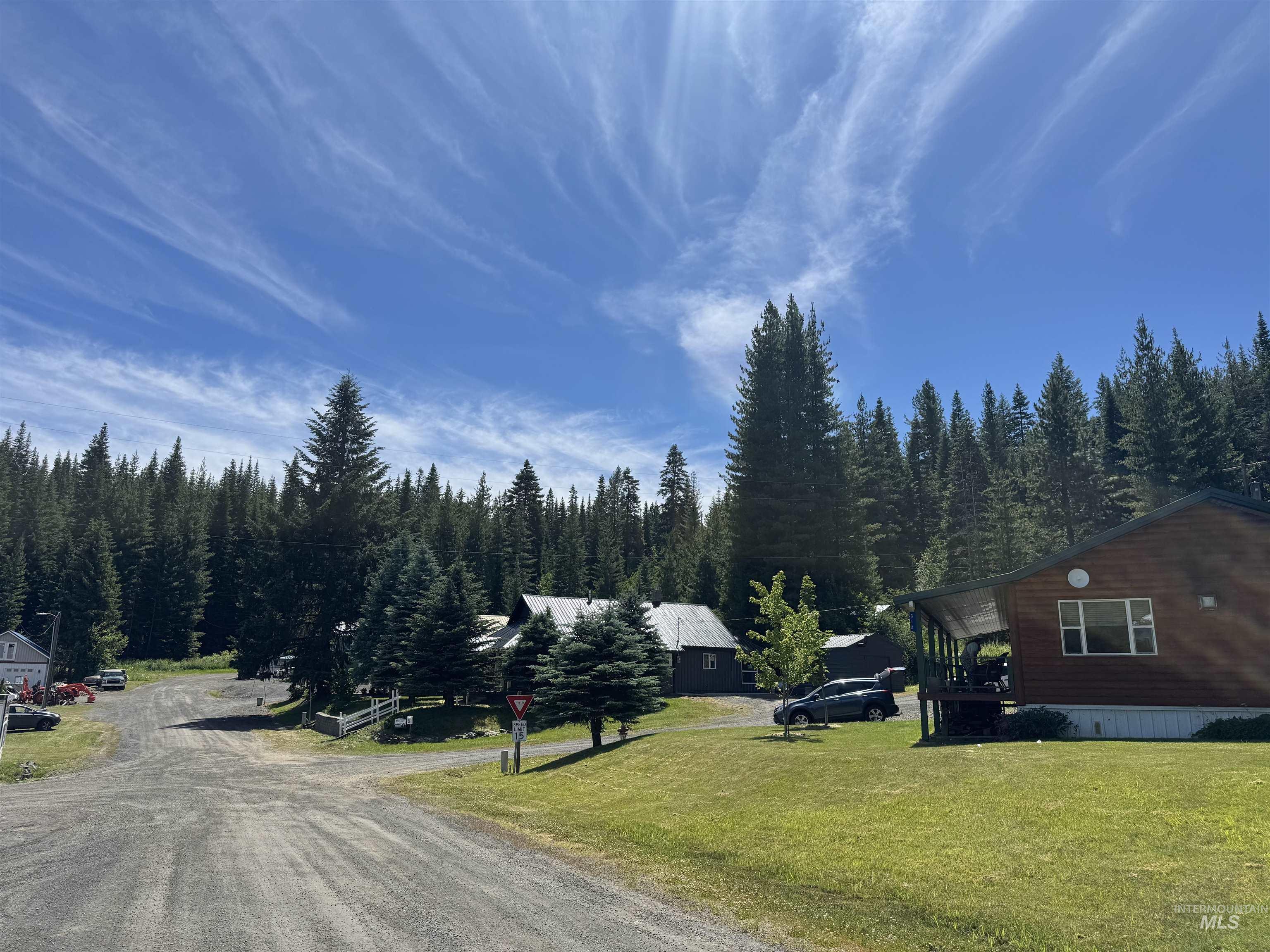 402 S 3rd St, Elk River, Idaho 83827, 2 Bedrooms, 1 Bathroom, Residential For Sale, Price $345,000, 98993500