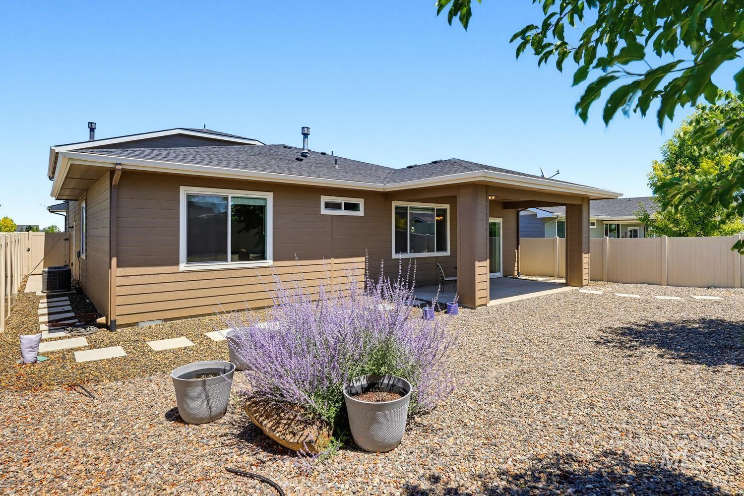 1191 E Whig Dr, Kuna, Idaho 83634, 3 Bedrooms, 3 Bathrooms, Residential For Sale, Price $530,000,MLS 98993501