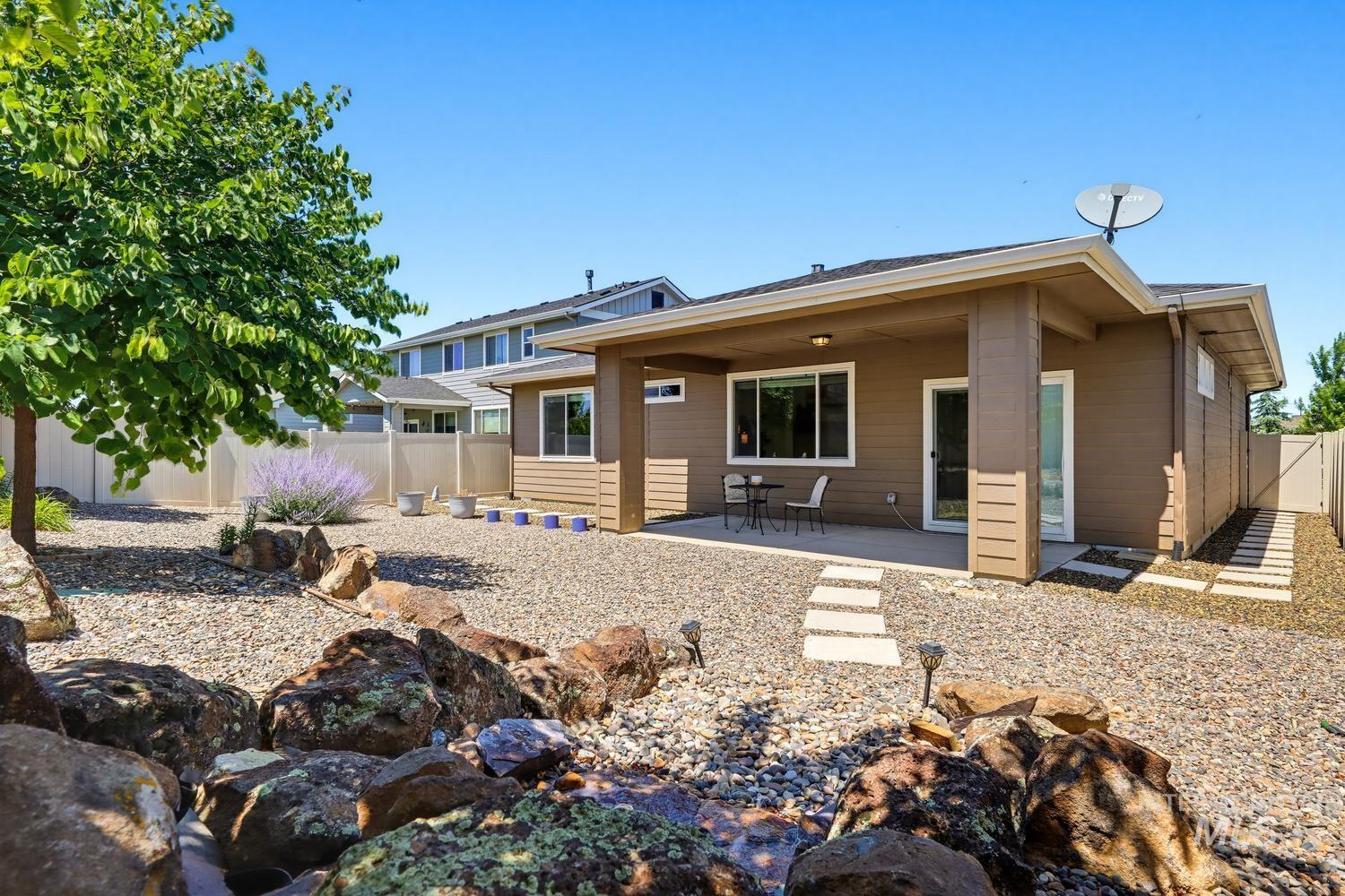 1191 E Whig Dr, Kuna, Idaho 83634, 3 Bedrooms, 3 Bathrooms, Residential For Sale, Price $530,000,MLS 98993501