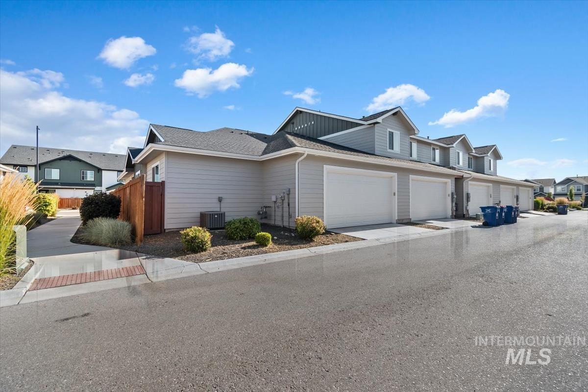 11057 W Shelborne St, Boise, Idaho 83709, 3 Bedrooms, 2 Bathrooms, Residential For Sale, Price $439,900, 98993506