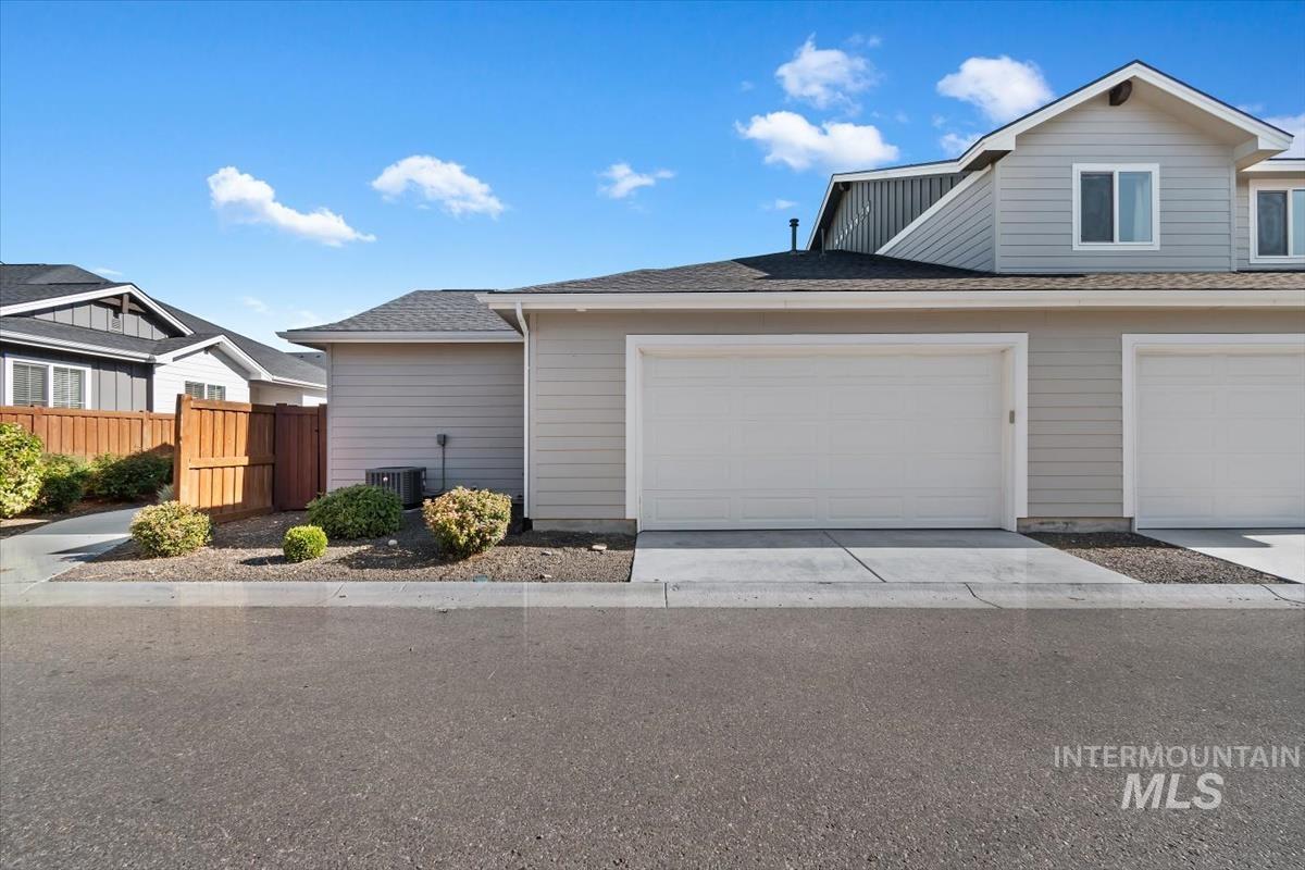 11057 W Shelborne St, Boise, Idaho 83709, 3 Bedrooms, 2 Bathrooms, Residential For Sale, Price $439,900, 98993506
