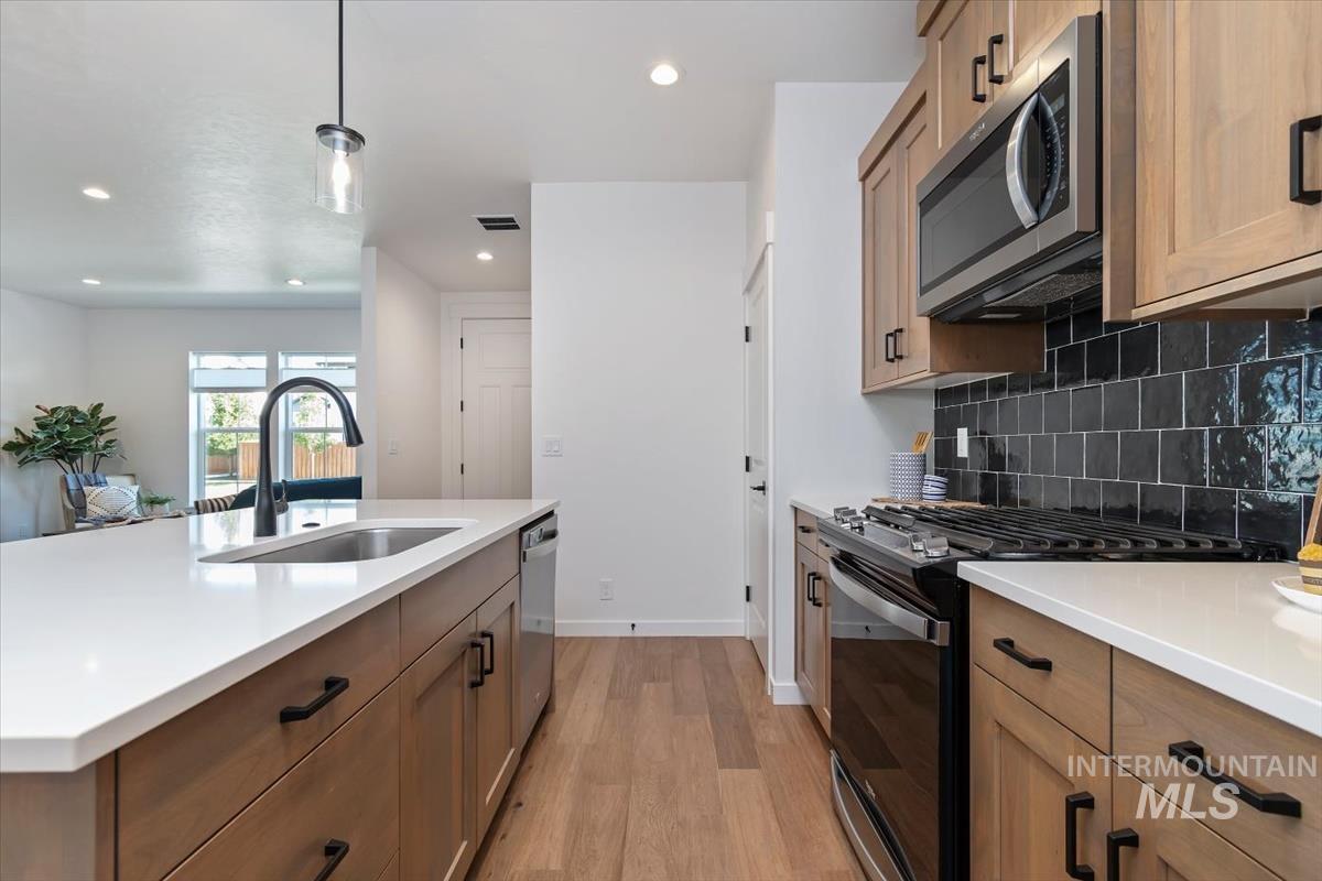 11057 W Shelborne St, Boise, Idaho 83709, 3 Bedrooms, 2 Bathrooms, Residential For Sale, Price $439,900, 98993506