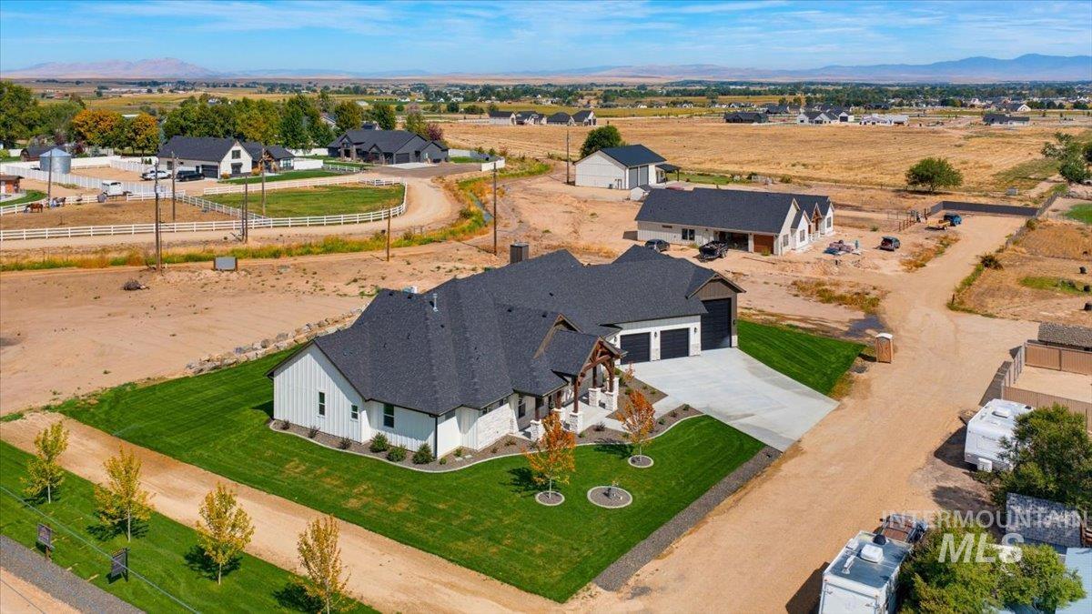 13968 W Winding Willow, Caldwell, Idaho 83607, 3 Bedrooms, 4 Bathrooms, Residential For Sale, Price $1,250,000,MLS 98993509