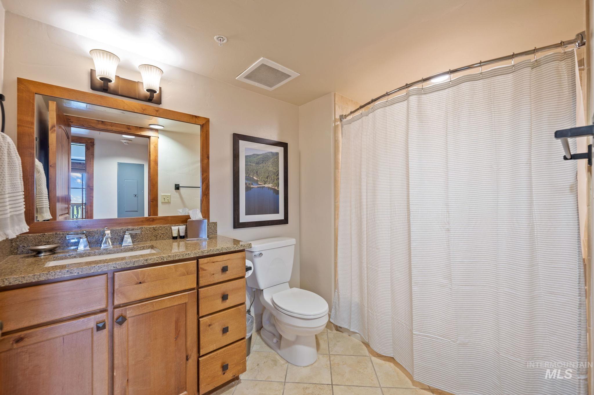 75 Arling Center Ct, Donnelly, Idaho 83615, 2 Bedrooms, 2 Bathrooms, Residential For Sale, Price $1,200,000,MLS 98993513