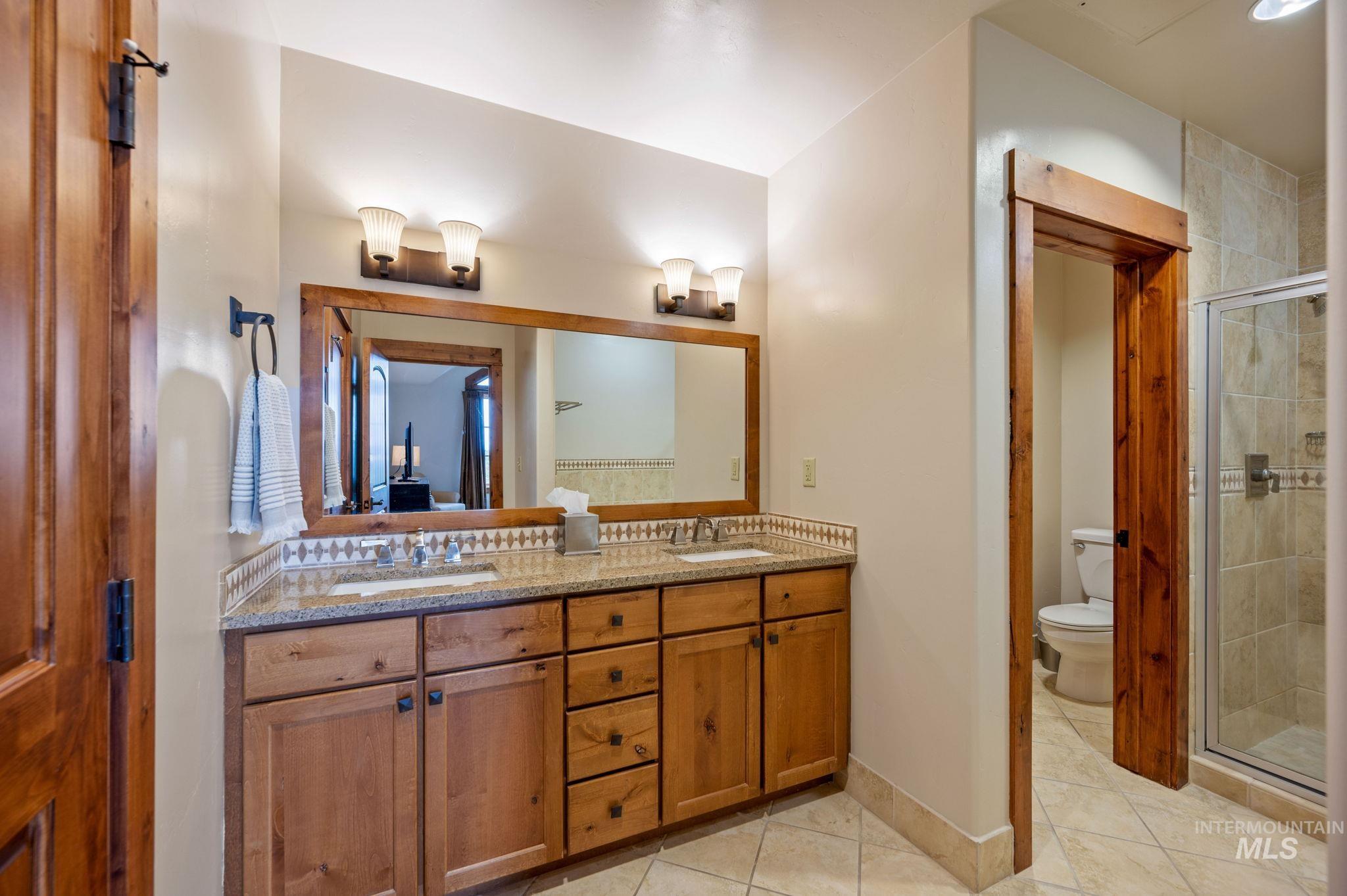 75 Arling Center Ct, Donnelly, Idaho 83615, 2 Bedrooms, 2 Bathrooms, Residential For Sale, Price $1,200,000,MLS 98993513