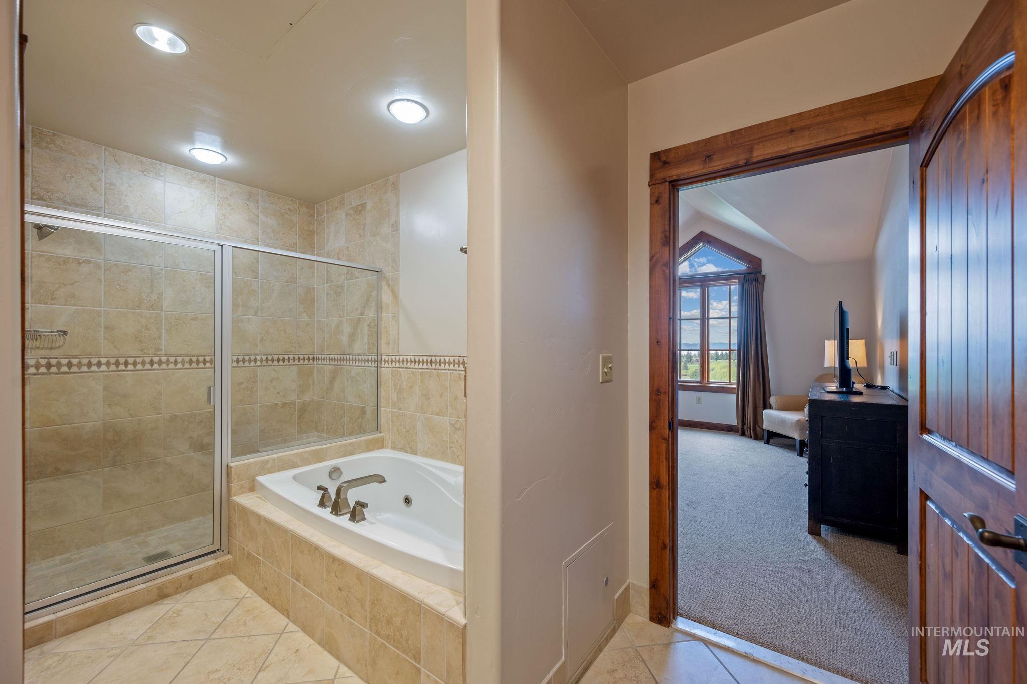 75 Arling Center Ct, Donnelly, Idaho 83615, 2 Bedrooms, 2 Bathrooms, Residential For Sale, Price $1,200,000,MLS 98993513