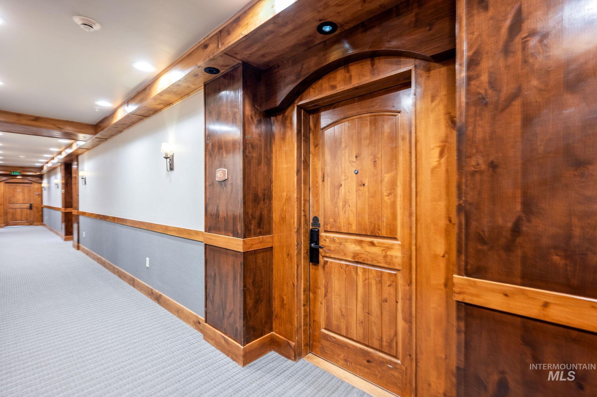 75 Arling Center Ct, Donnelly, Idaho 83615, 2 Bedrooms, 2 Bathrooms, Residential For Sale, Price $1,200,000,MLS 98993513