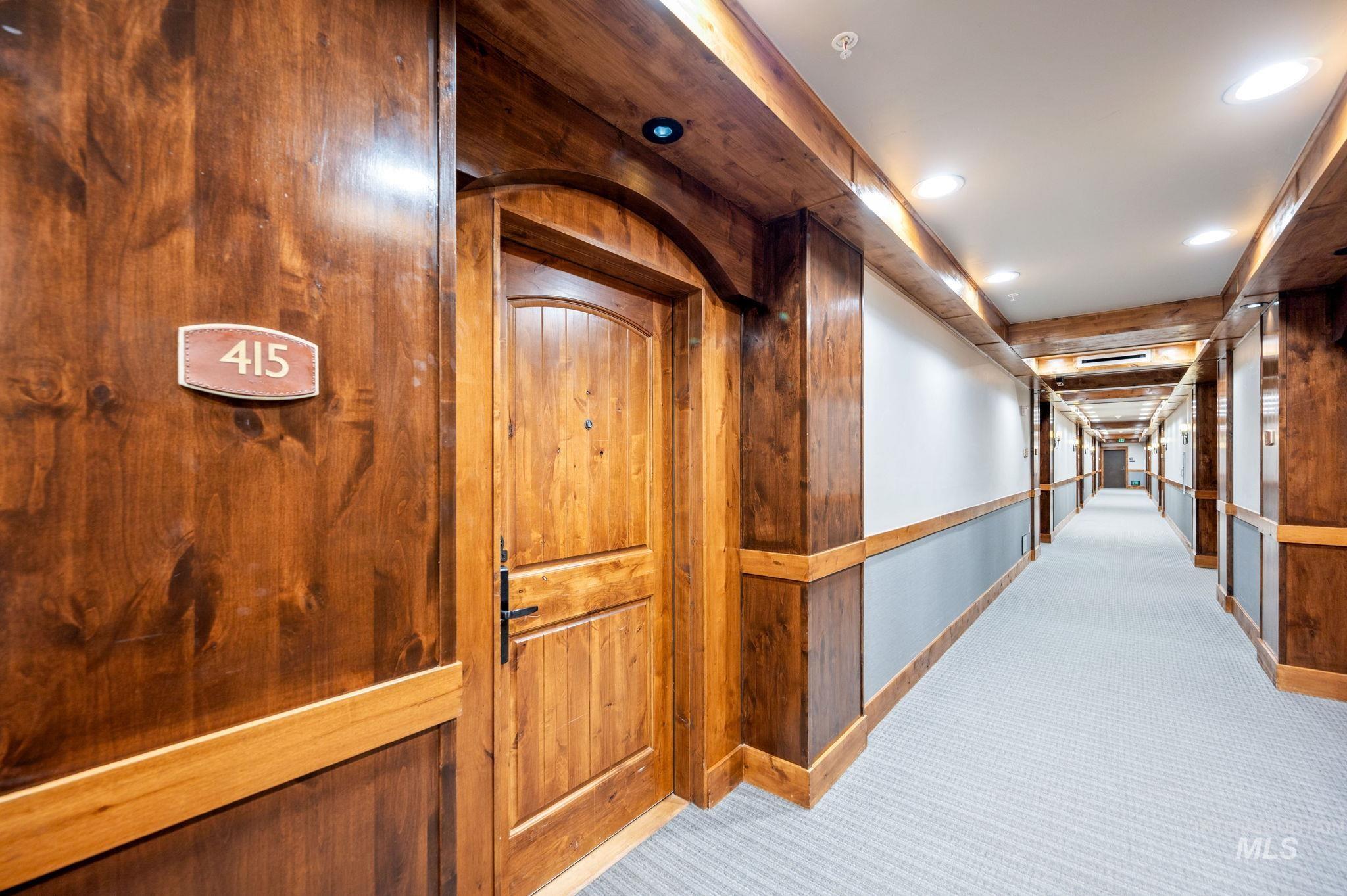 75 Arling Center Ct, Donnelly, Idaho 83615, 2 Bedrooms, 2 Bathrooms, Residential For Sale, Price $1,200,000,MLS 98993513