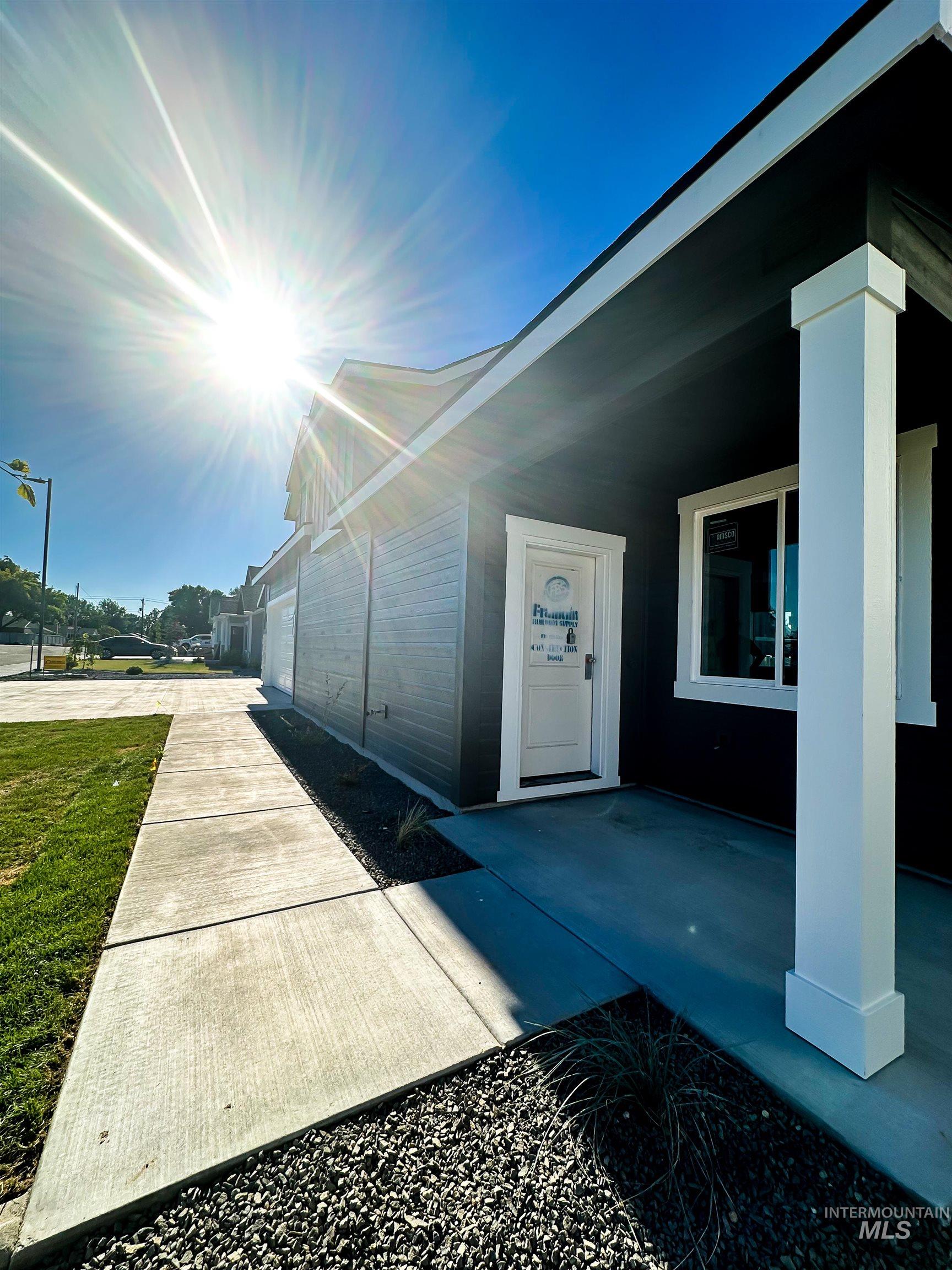 2205 Oxon St Oxon St, Caldwell, Idaho 83605, 5 Bedrooms, 2.5 Bathrooms, Residential For Sale, Price $454,000, 98993515