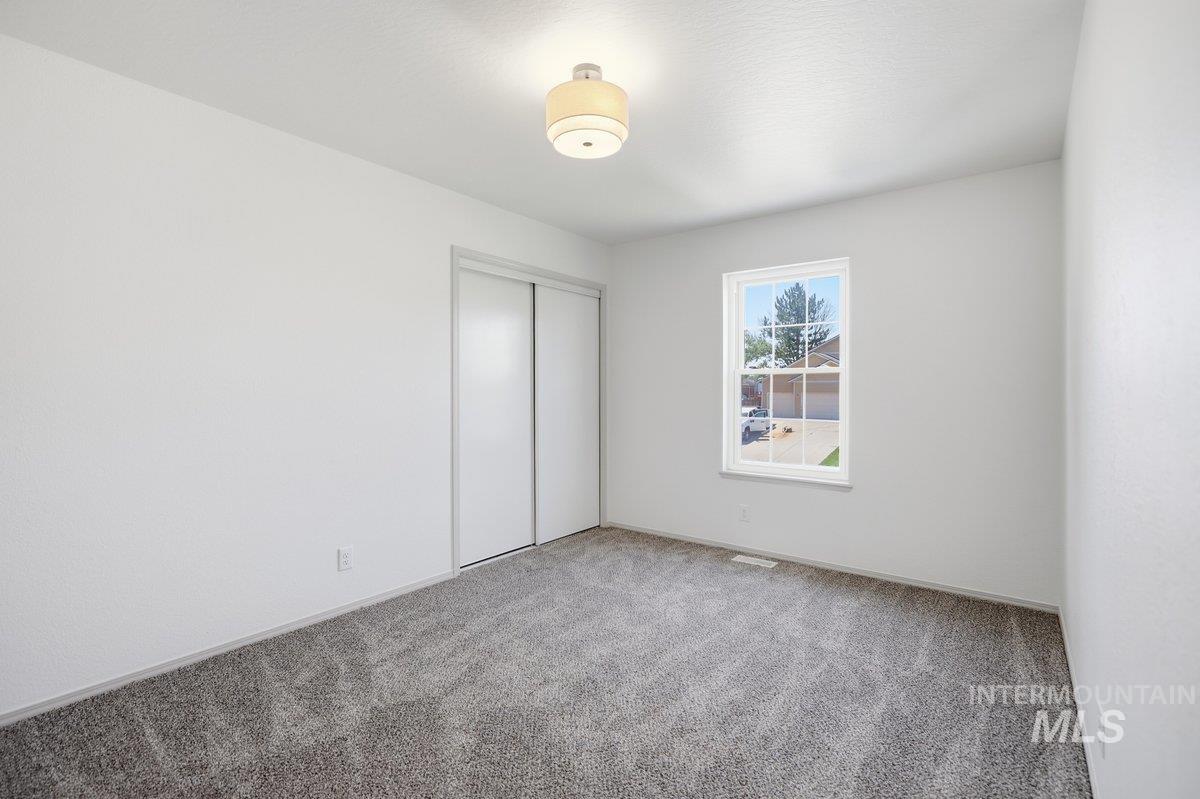 4324 Choctaw Dr, Nampa, Idaho 83686, 4 Bedrooms, 2.5 Bathrooms, Residential For Sale, Price $459,990, 98993516