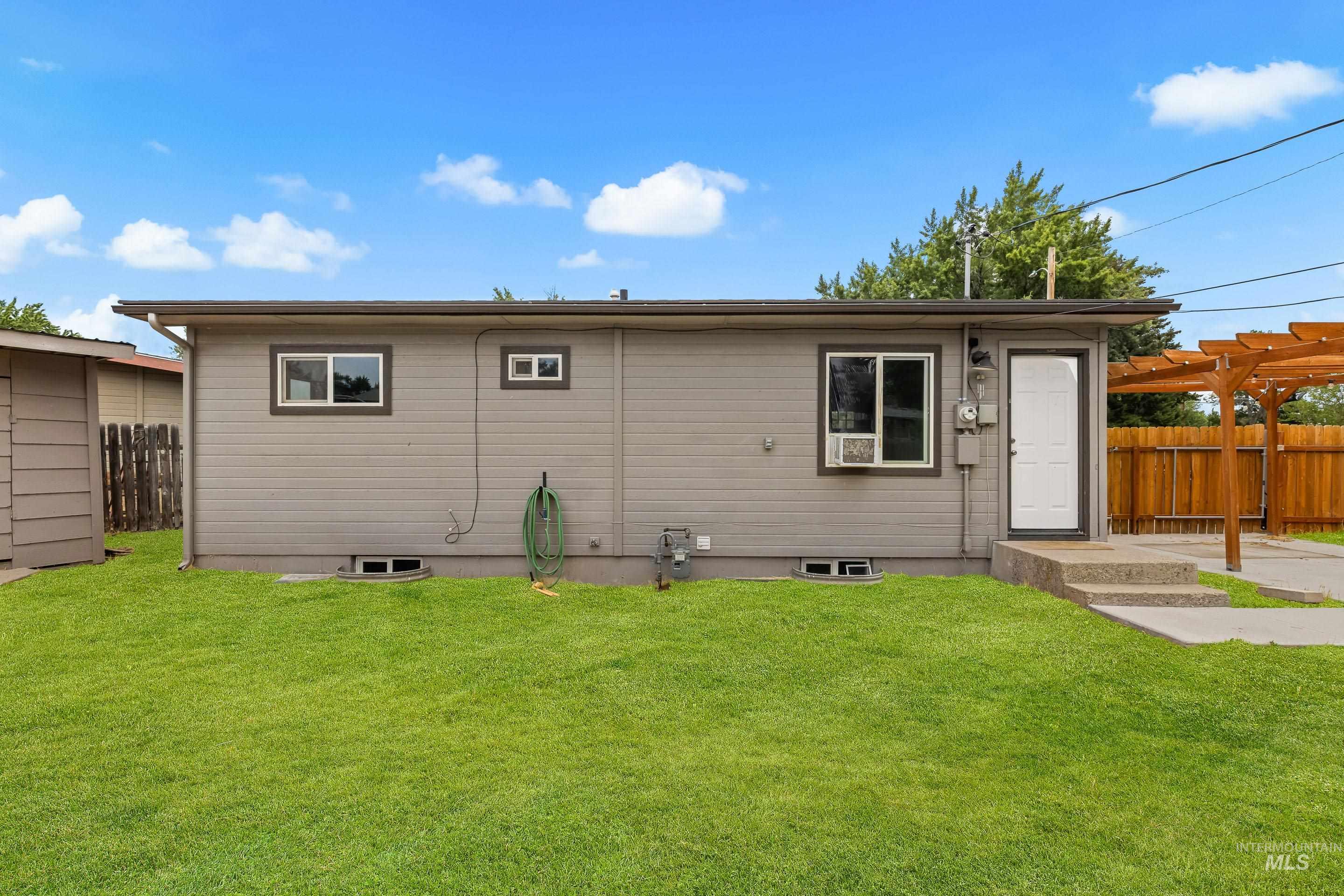 109 Abbott Dr., Mountain Home, Idaho 83647, 4 Bedrooms, 1 Bathroom, Residential For Sale, Price $299,900, 98993517
