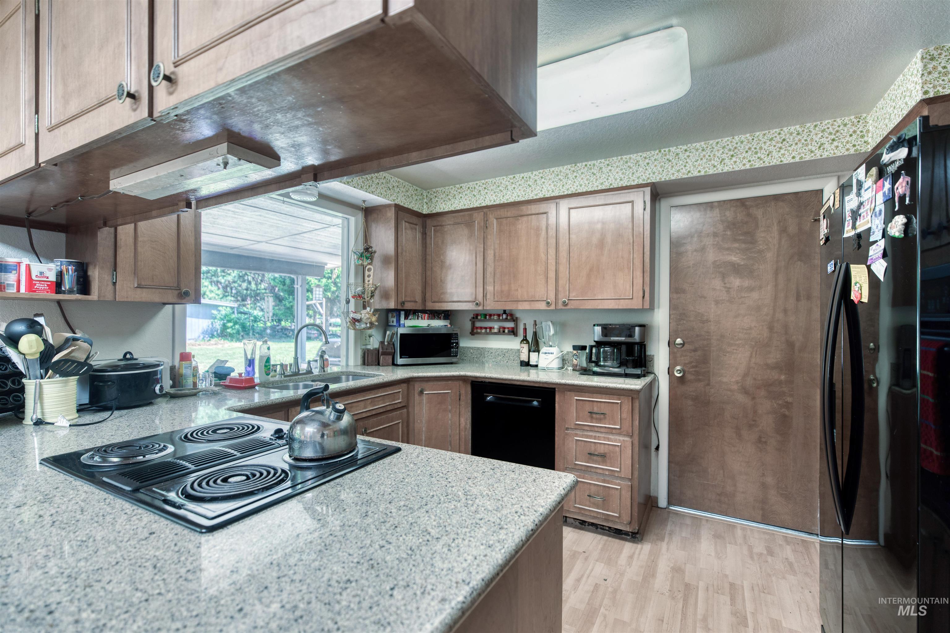 300 S Appaloosa Dr., Boise, Idaho 83709, 5 Bedrooms, 3 Bathrooms, Residential For Sale, Price $599,900, 98993520