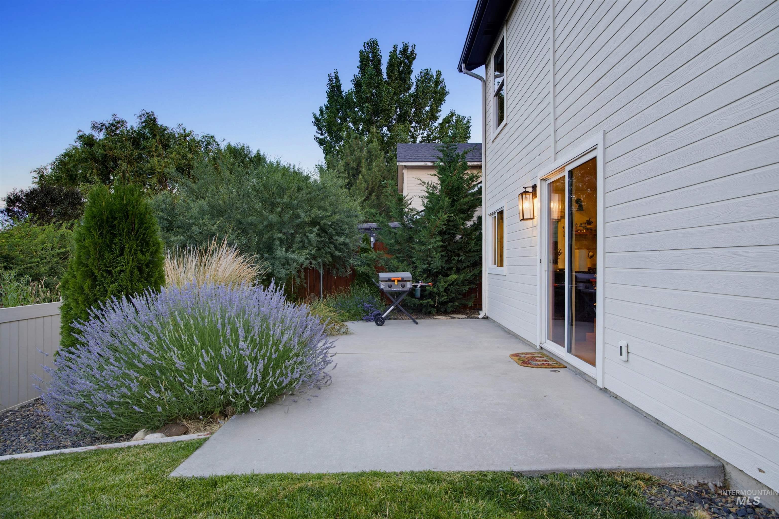 6124 S Sea Breeze Way, Boise, Idaho 83709, 4 Bedrooms, 2.5 Bathrooms, Residential For Sale, Price $650,000, 98993522