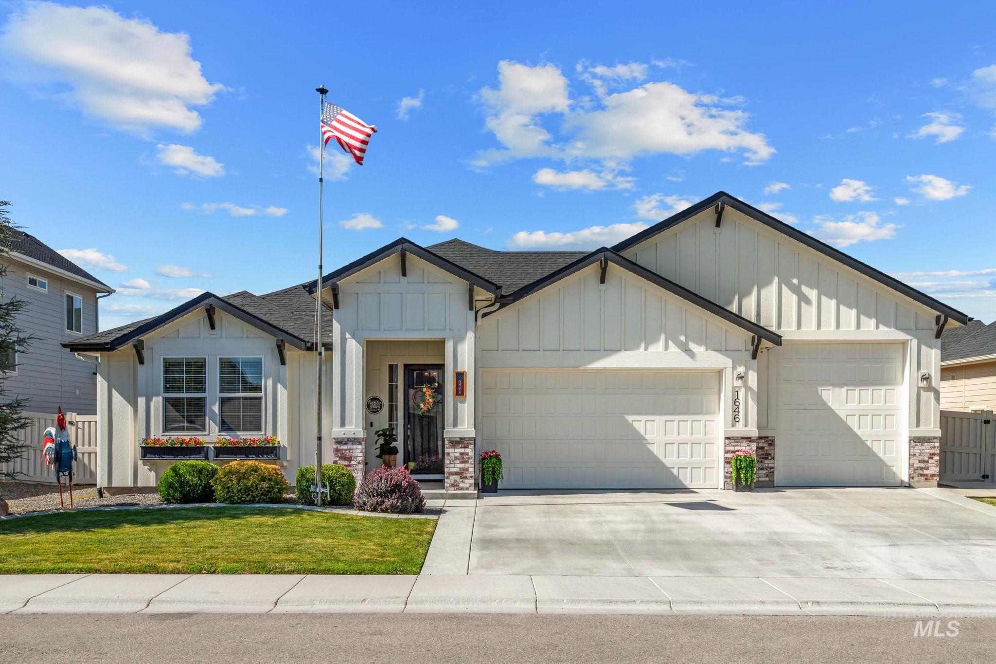 1646 Fort Williams St, Middleton, Idaho 83644, 3 Bedrooms, 2 Bathrooms, Residential For Sale, Price $540,000,MLS 98993523