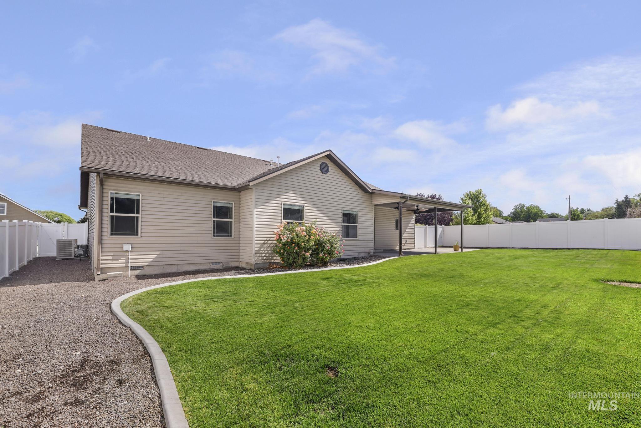 313 15th Ave E, Jerome, Idaho 83338, 5 Bedrooms, 2 Bathrooms, Residential For Sale, Price $459,000, 98993528