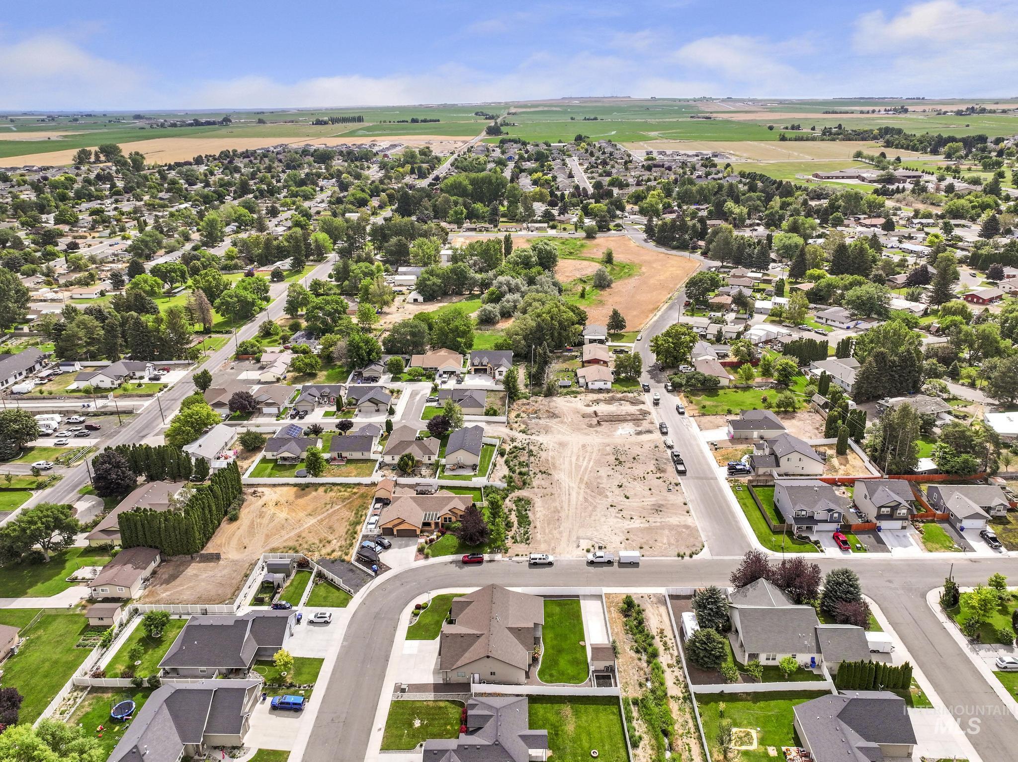 313 15th Ave E, Jerome, Idaho 83338, 5 Bedrooms, 2 Bathrooms, Residential For Sale, Price $459,000, 98993528