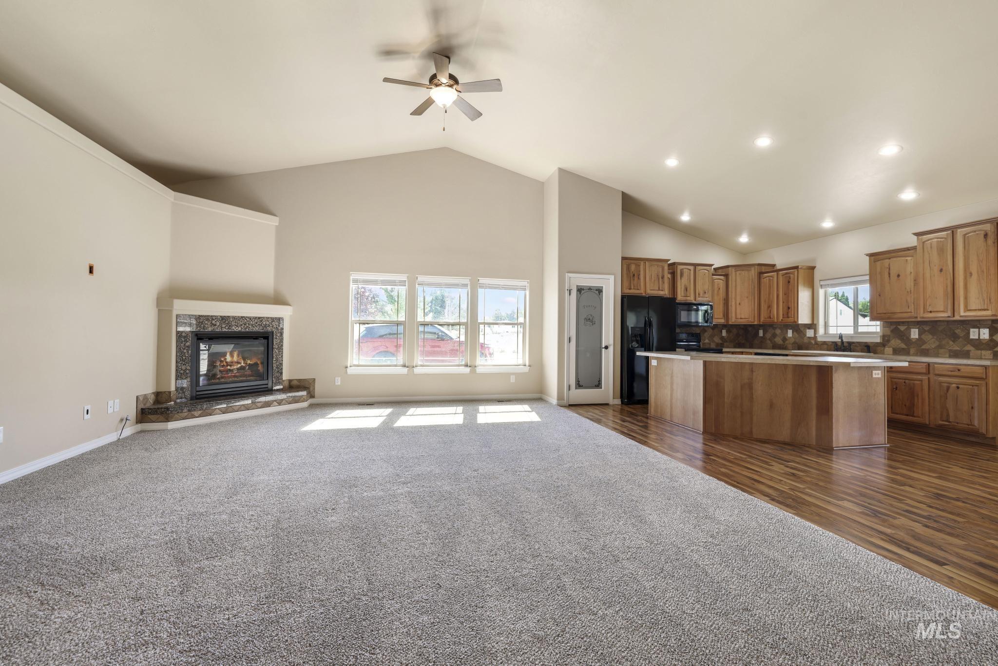 313 15th Ave E, Jerome, Idaho 83338, 5 Bedrooms, 2 Bathrooms, Residential For Sale, Price $459,000, 98993528