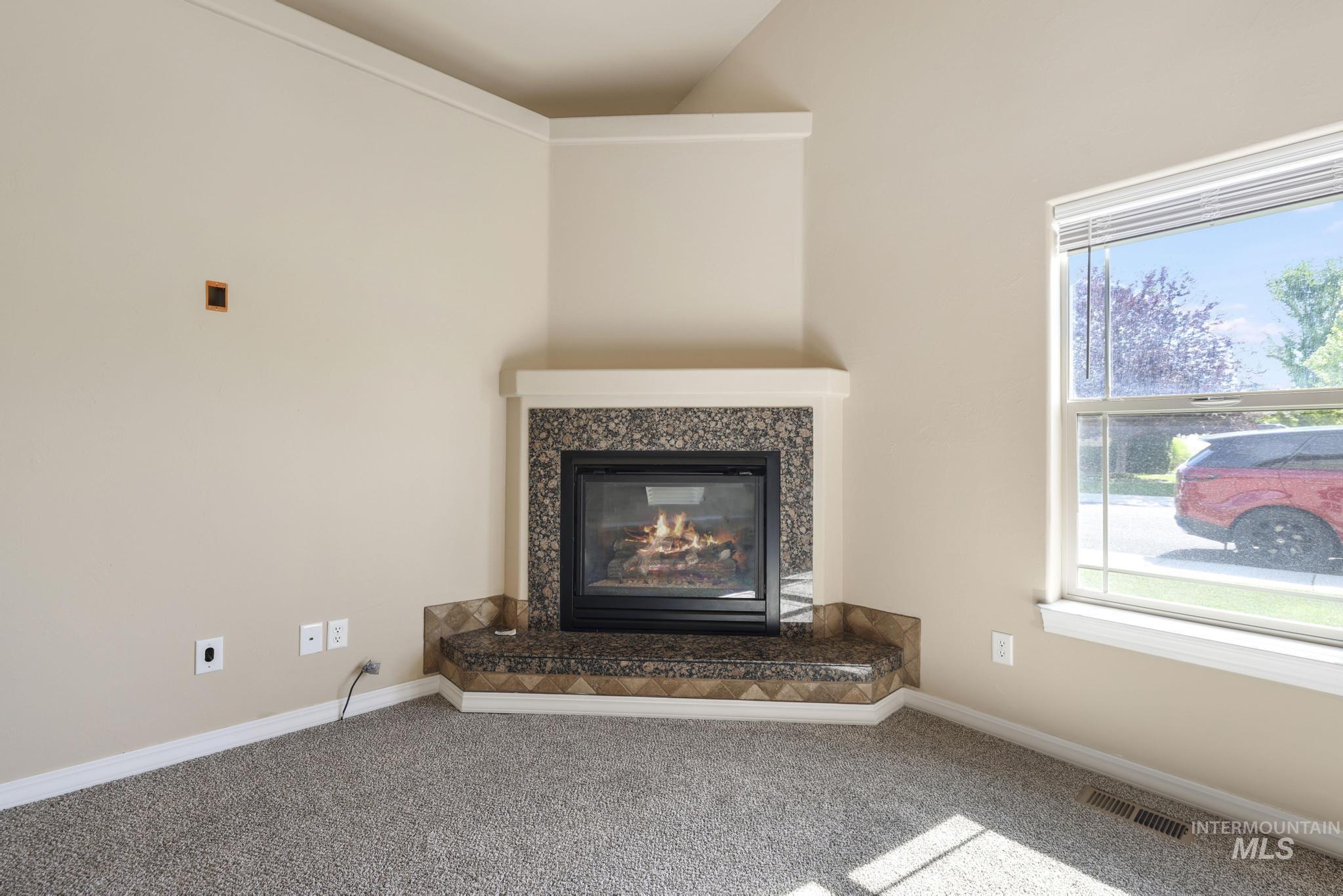 313 15th Ave E, Jerome, Idaho 83338, 5 Bedrooms, 2 Bathrooms, Residential For Sale, Price $459,000, 98993528