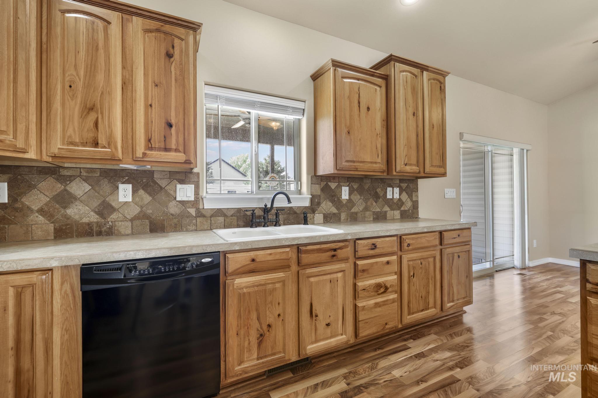 313 15th Ave E, Jerome, Idaho 83338, 5 Bedrooms, 2 Bathrooms, Residential For Sale, Price $459,000, 98993528