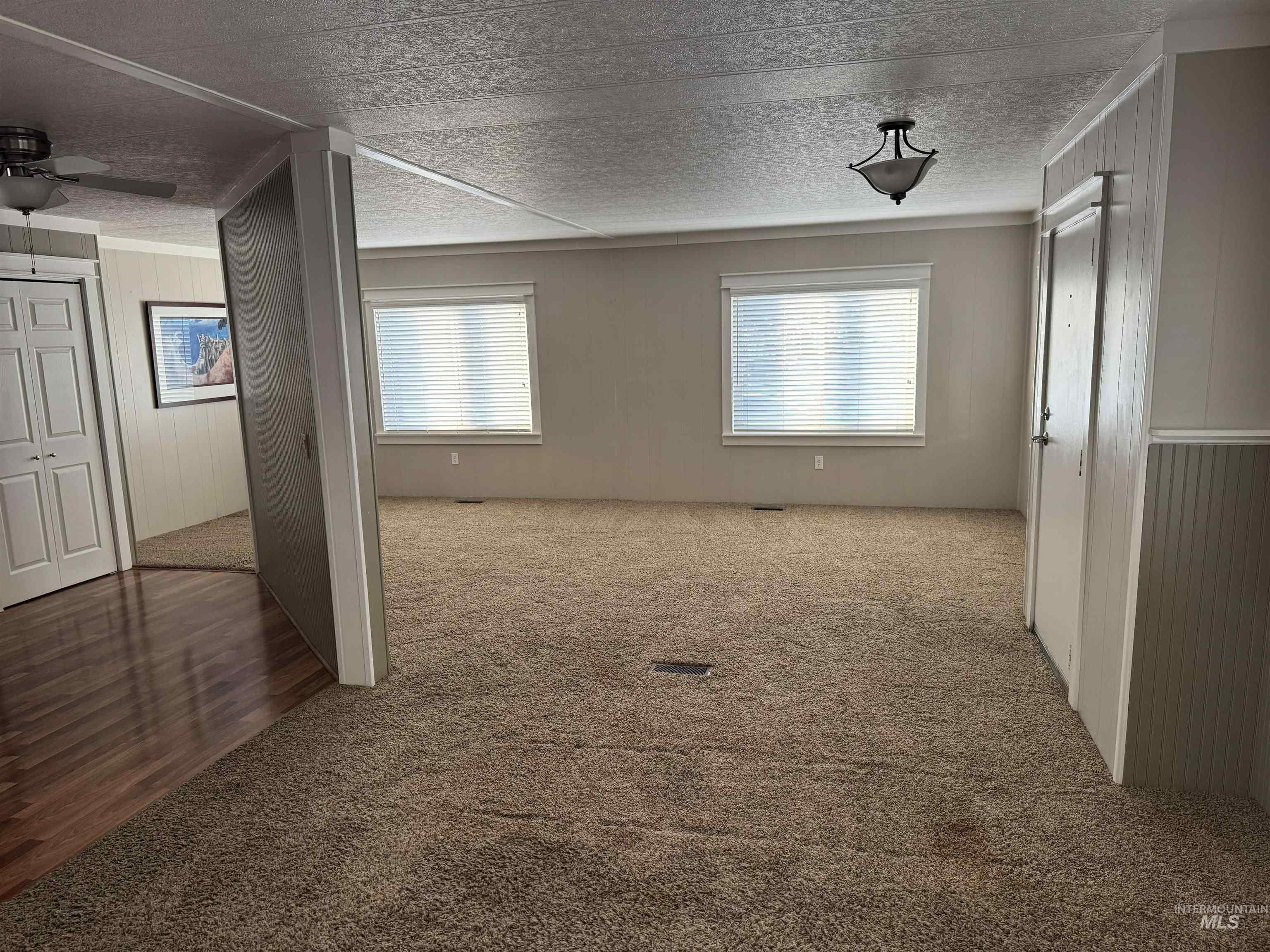 8075 Appomattox, Garden City, Idaho 83714, 2 Bedrooms, 2 Bathrooms, Residential For Sale, Price $129,000,MLS 98993531