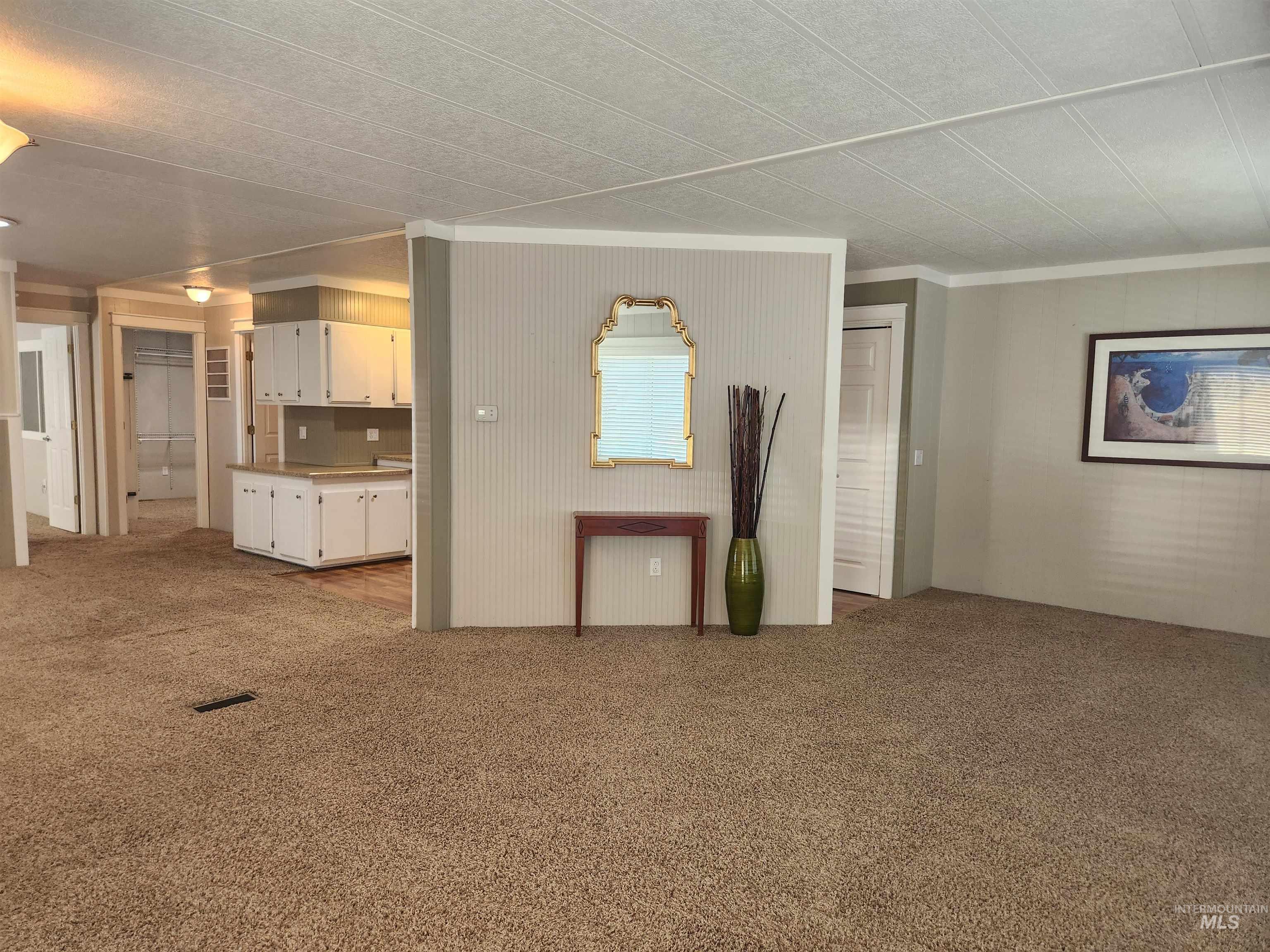 8075 Appomattox, Garden City, Idaho 83714, 2 Bedrooms, 2 Bathrooms, Residential For Sale, Price $129,000,MLS 98993531
