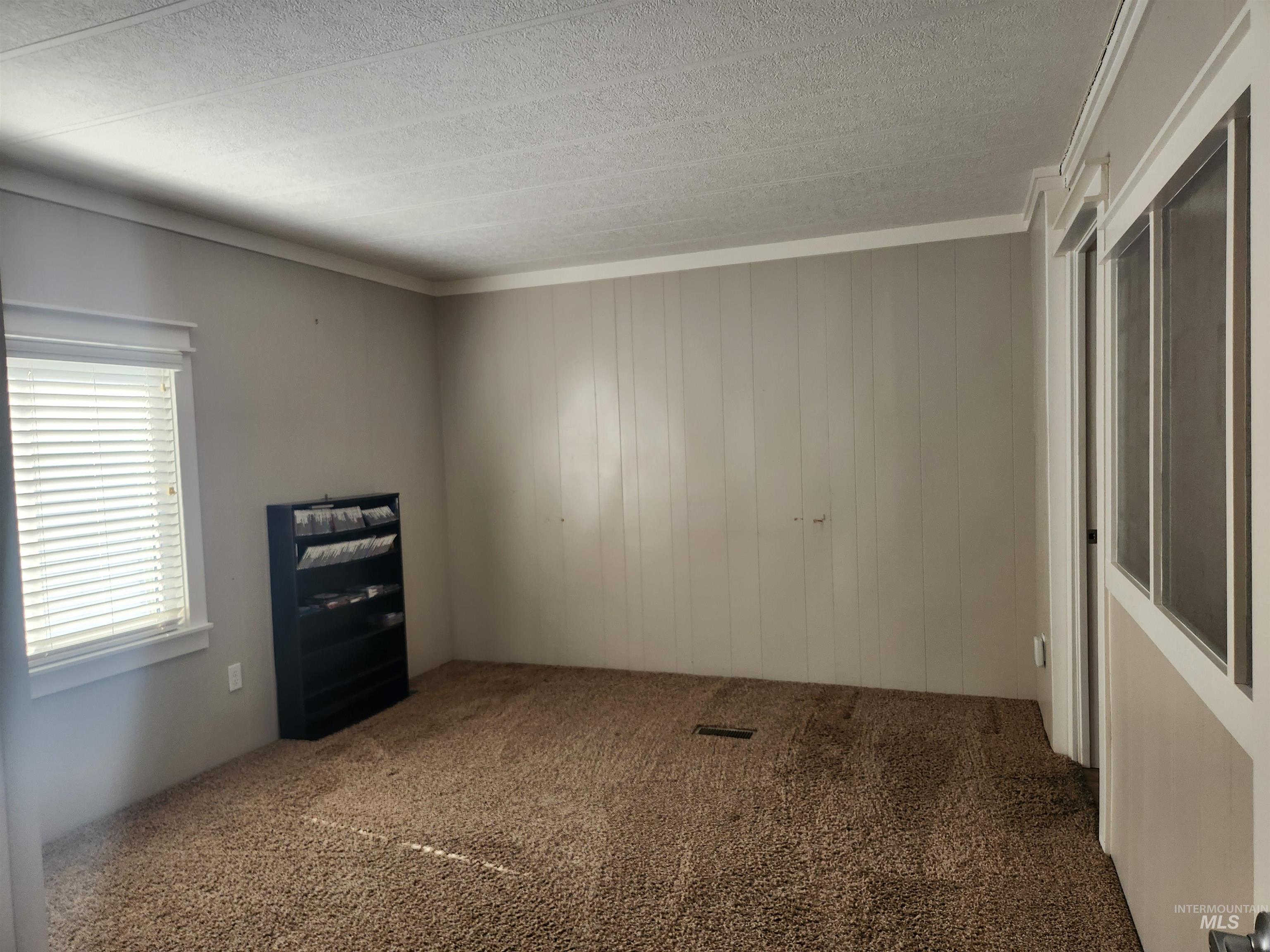 8075 Appomattox, Garden City, Idaho 83714, 2 Bedrooms, 2 Bathrooms, Residential For Sale, Price $129,000,MLS 98993531