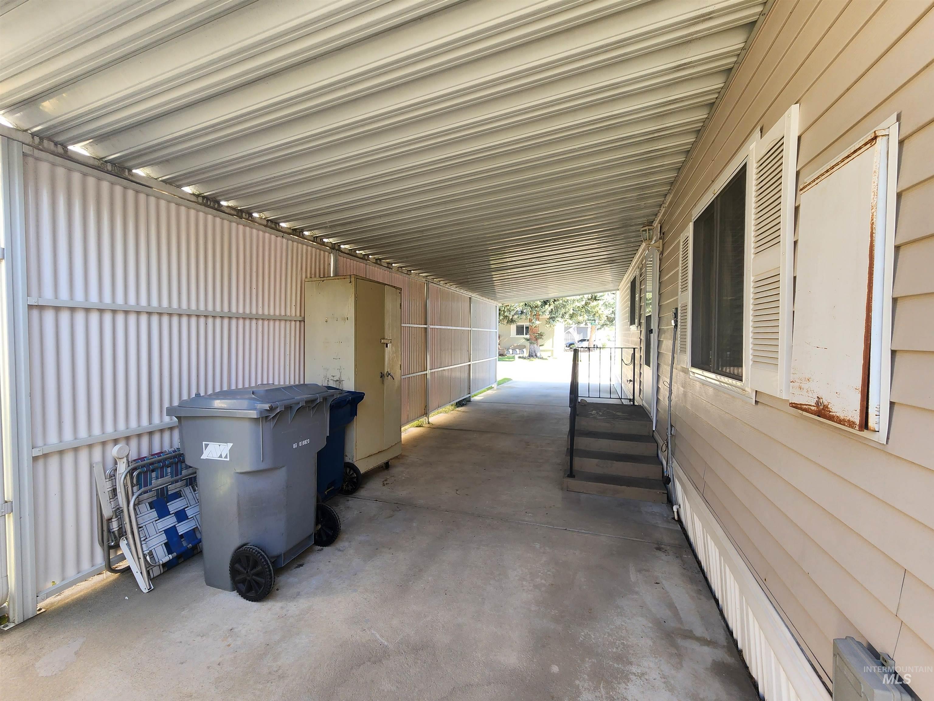 8075 Appomattox, Garden City, Idaho 83714, 2 Bedrooms, 2 Bathrooms, Residential For Sale, Price $129,000,MLS 98993531