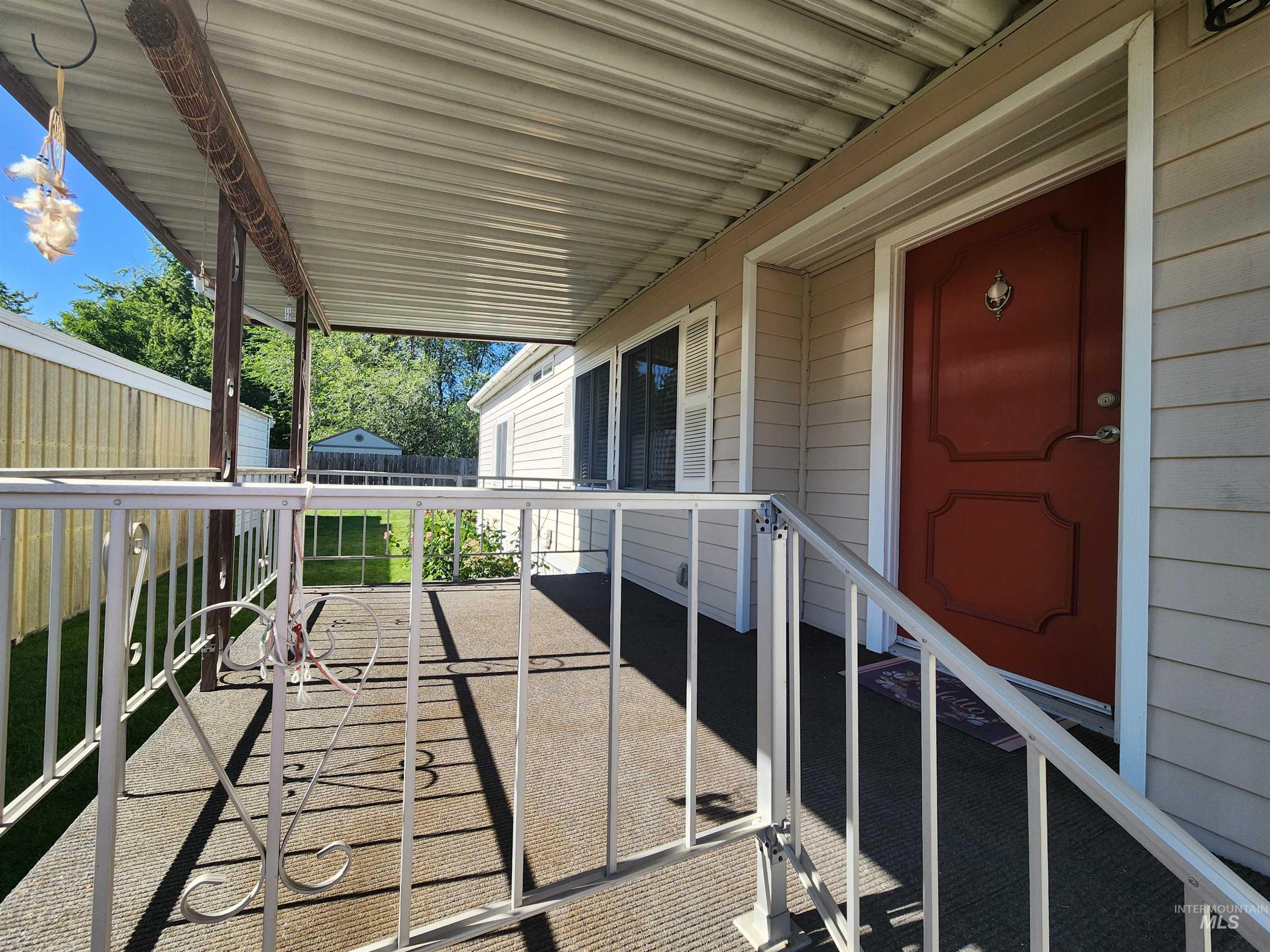 8075 Appomattox, Garden City, Idaho 83714, 2 Bedrooms, 2 Bathrooms, Residential For Sale, Price $129,000,MLS 98993531