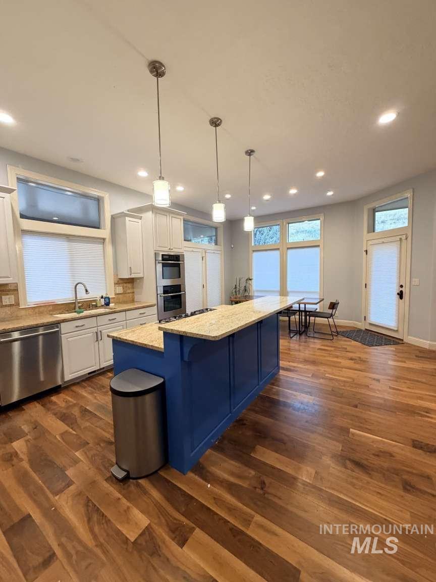 2585 E Varco Via Ct, Boise, Idaho 83712, 5 Bedrooms, 4 Bathrooms, Rental For Rent, Price $4,995, 98993532