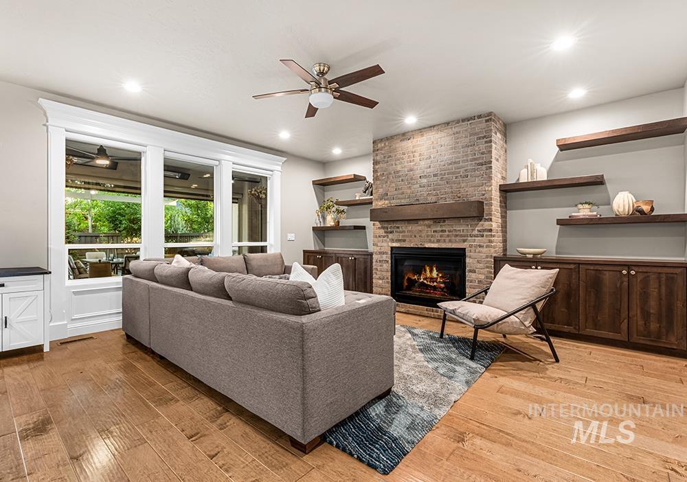 5355 S Tindaris Pl, Meridian, Idaho 83642, 4 Bedrooms, 3.5 Bathrooms, Residential For Sale, Price $819,900, 98993534