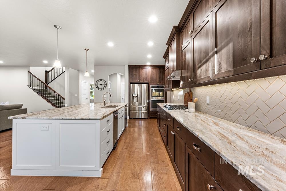 5355 S Tindaris Pl, Meridian, Idaho 83642, 4 Bedrooms, 3.5 Bathrooms, Residential For Sale, Price $819,900, 98993534