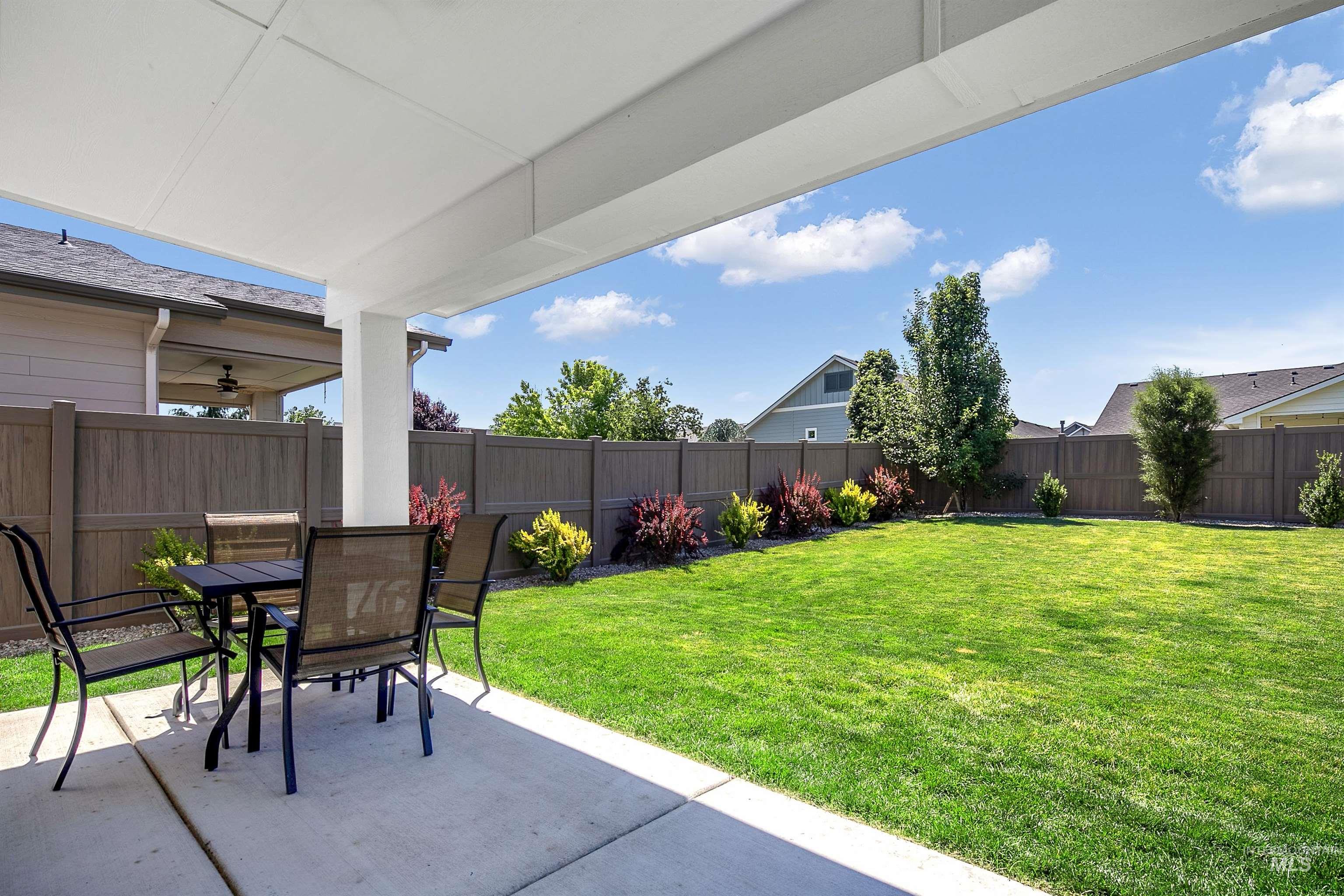 3829 E Huntly St, Meridian, Idaho 83642-5707, 3 Bedrooms, 2 Bathrooms, Residential For Sale, Price $525,000, 98993535