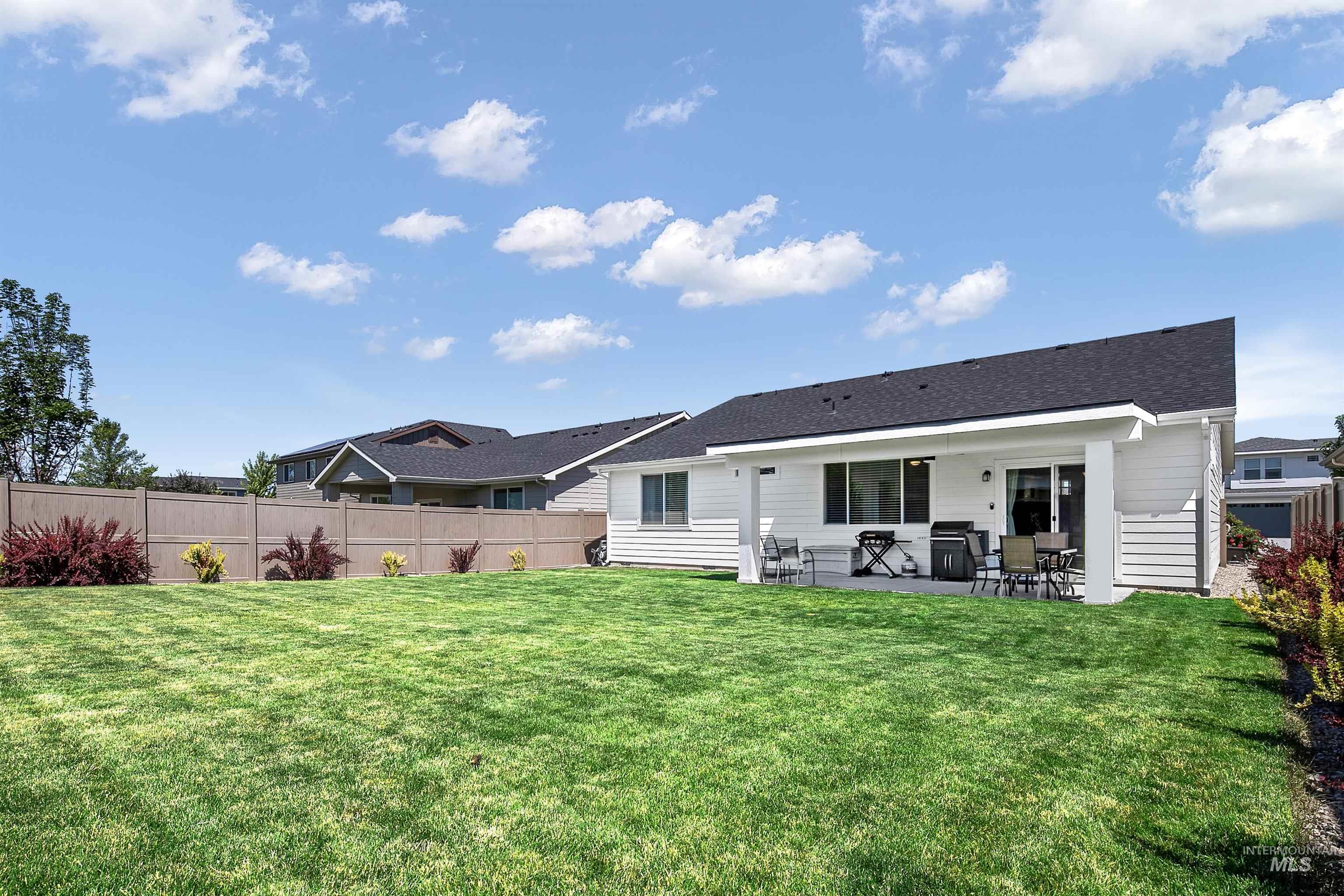 3829 E Huntly St, Meridian, Idaho 83642-5707, 3 Bedrooms, 2 Bathrooms, Residential For Sale, Price $525,000, 98993535