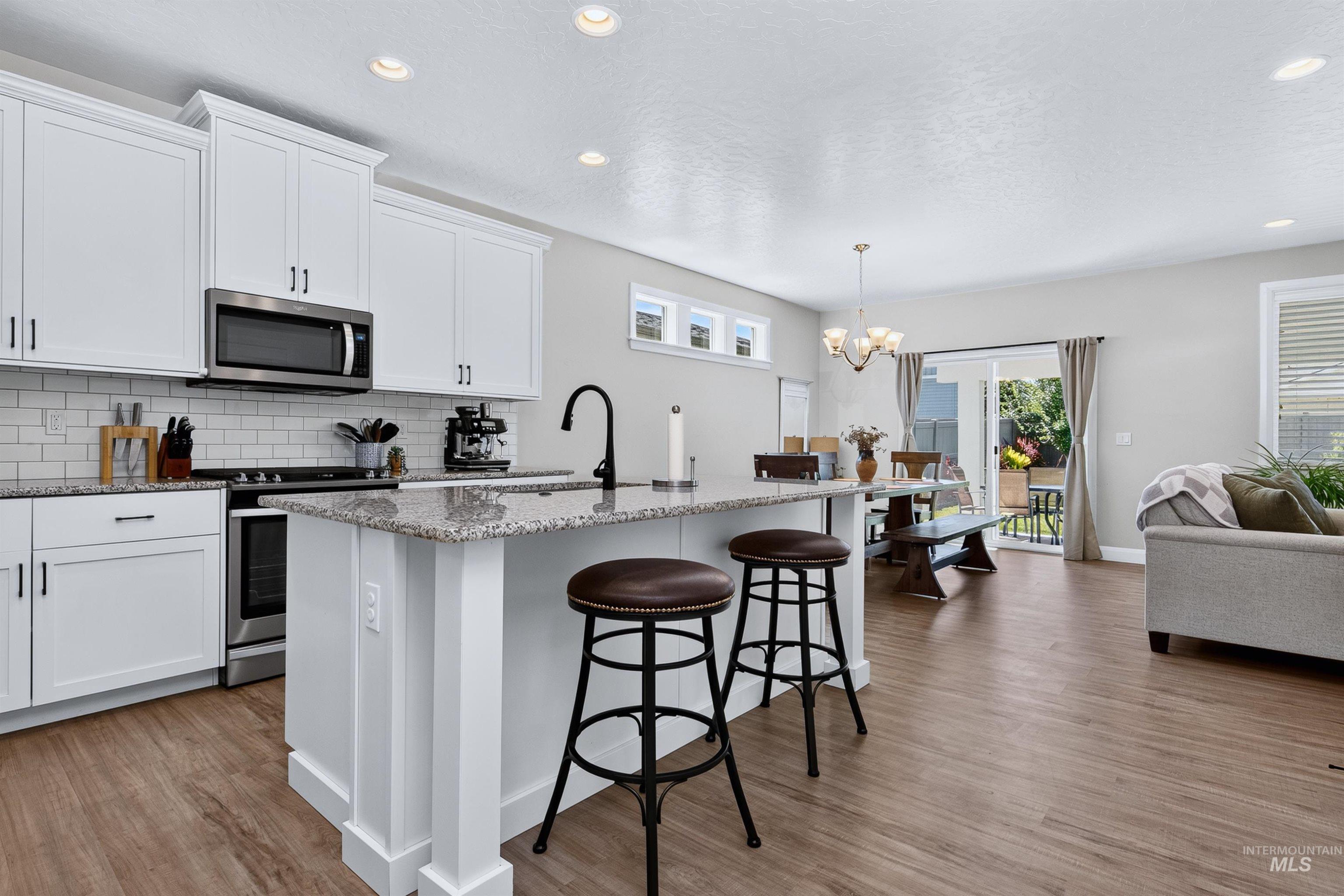 3829 E Huntly St, Meridian, Idaho 83642-5707, 3 Bedrooms, 2 Bathrooms, Residential For Sale, Price $525,000, 98993535
