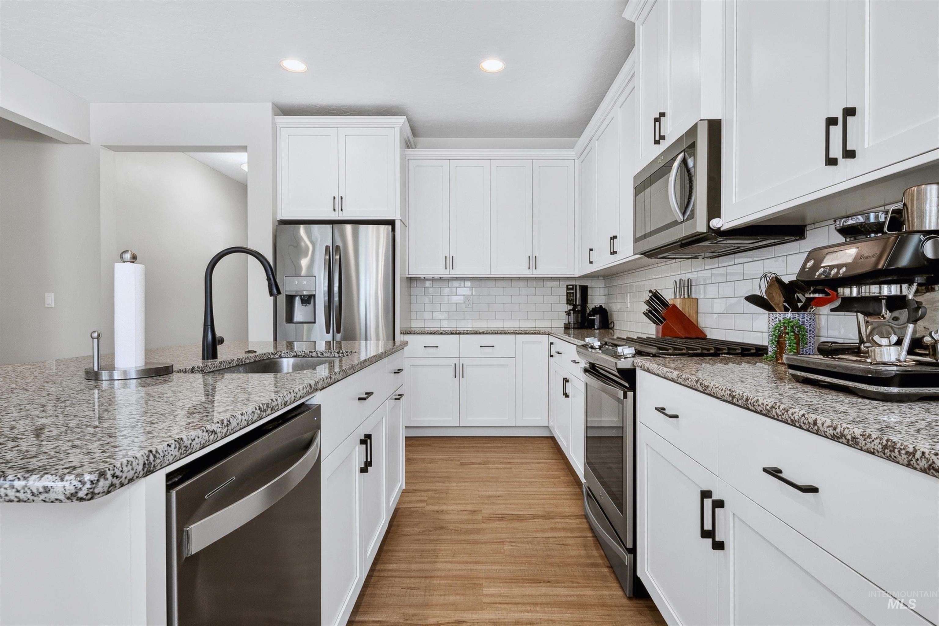 3829 E Huntly St, Meridian, Idaho 83642-5707, 3 Bedrooms, 2 Bathrooms, Residential For Sale, Price $525,000, 98993535