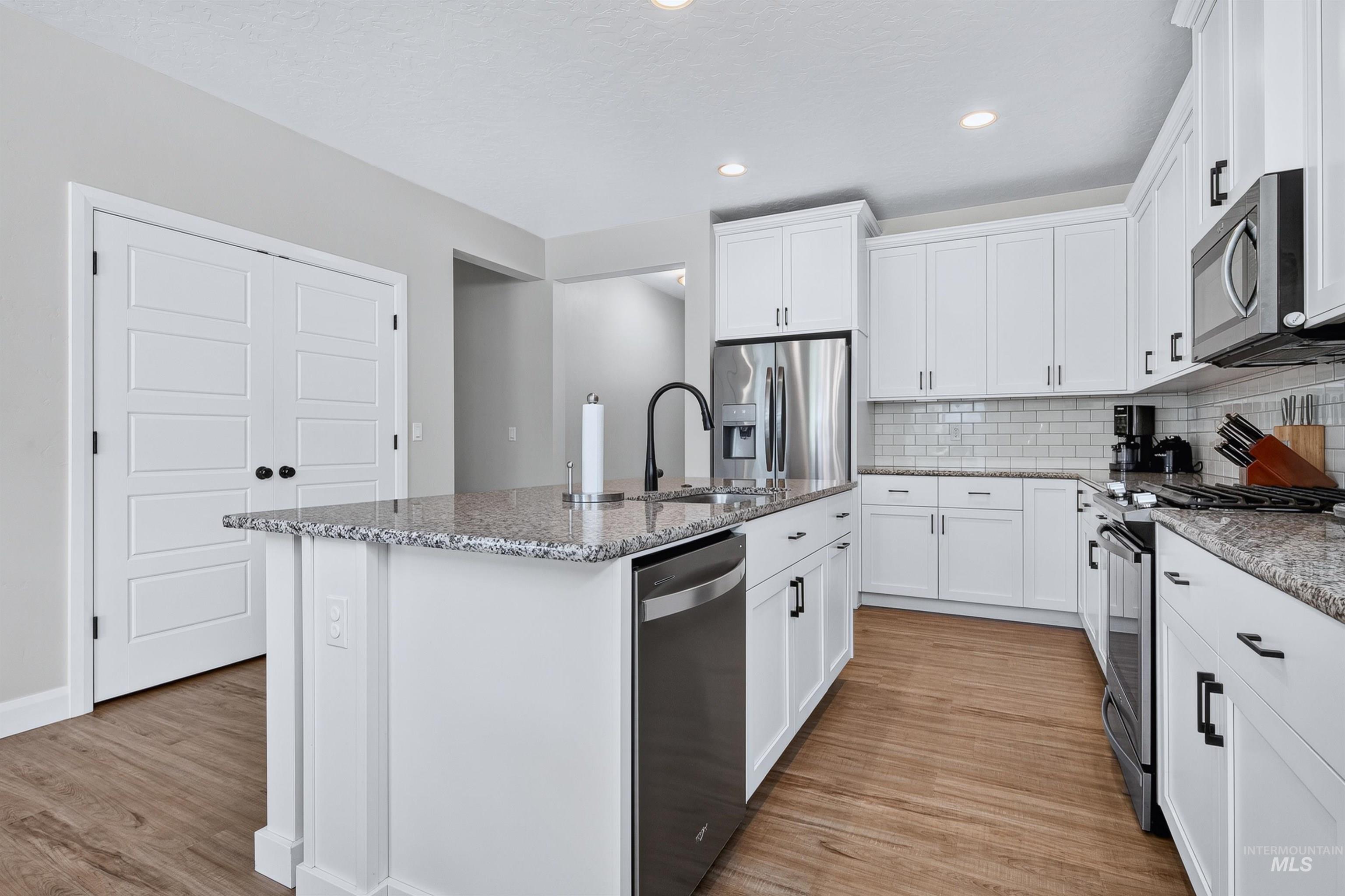 3829 E Huntly St, Meridian, Idaho 83642-5707, 3 Bedrooms, 2 Bathrooms, Residential For Sale, Price $525,000, 98993535