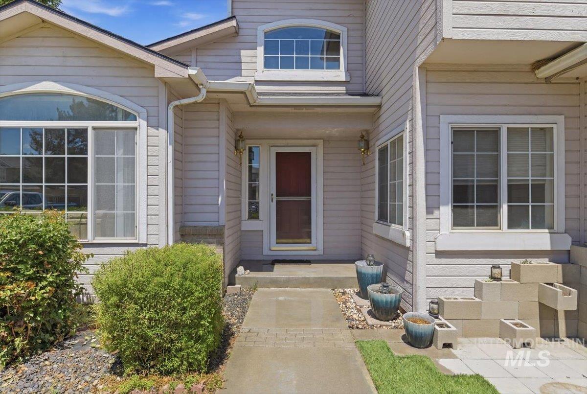 13904 W Bunkerhill Court, Boise, Idaho 83713, 4 Bedrooms, 3 Bathrooms, Residential For Sale, Price $479,999, 98993539