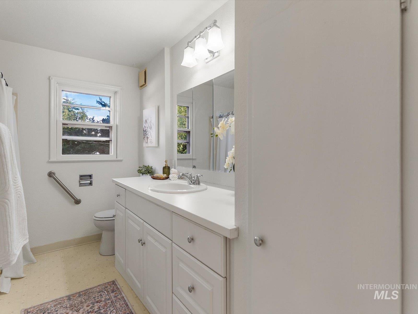 2925 W Gerrard St, Boise, Idaho 83703-5009, 4 Bedrooms, 2 Bathrooms, Residential For Sale, Price $479,000, 98993541