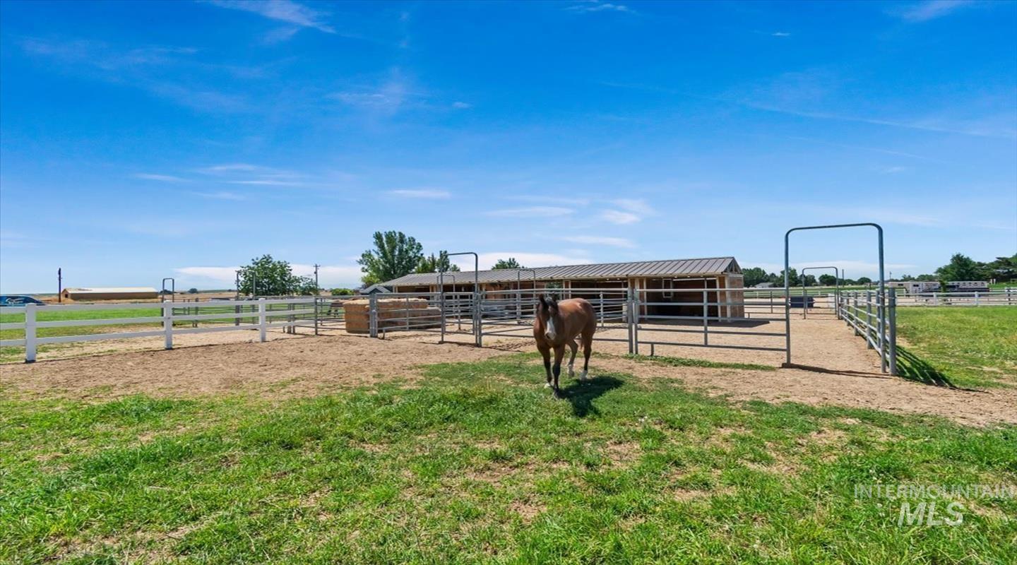 4376 E King Road, Kuna, Idaho 83634, 3 Bedrooms, 2 Bathrooms, Residential For Sale, Price $1,299,000, 98993549