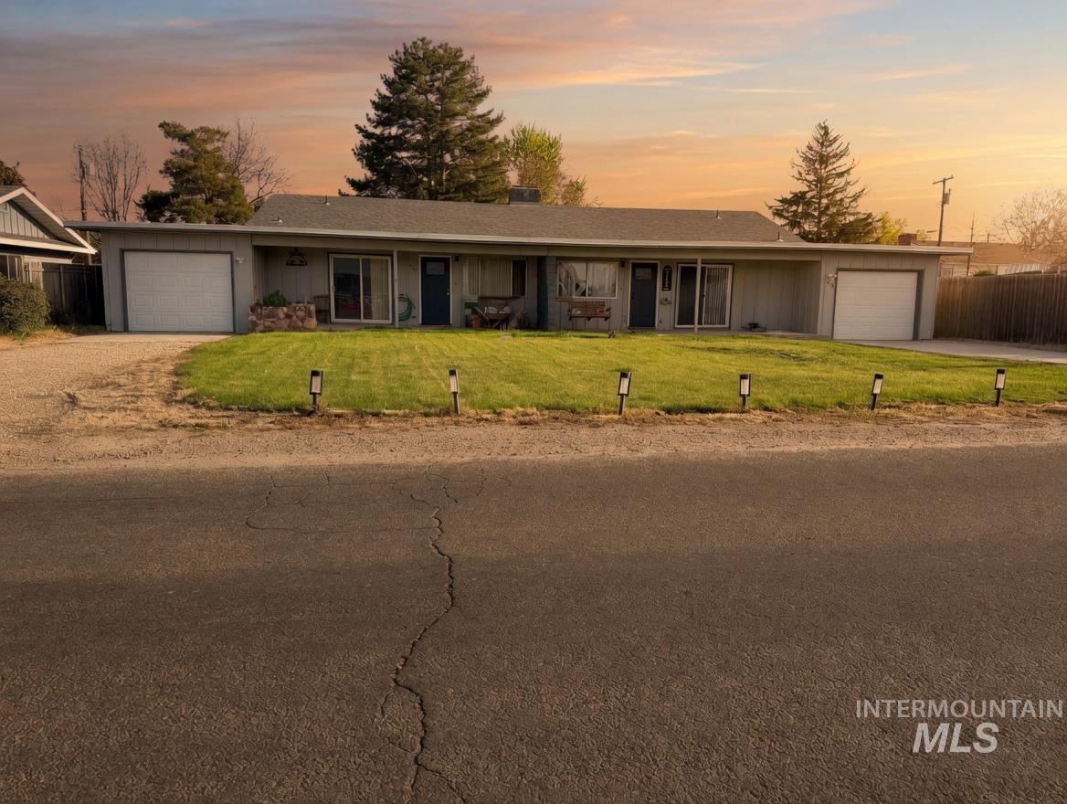 518 Amber Street, Caldwell, Idaho 83605, 2 Bedrooms, 1 Bathroom, Residential Income For Sale, Price $449,000,MLS 98993552