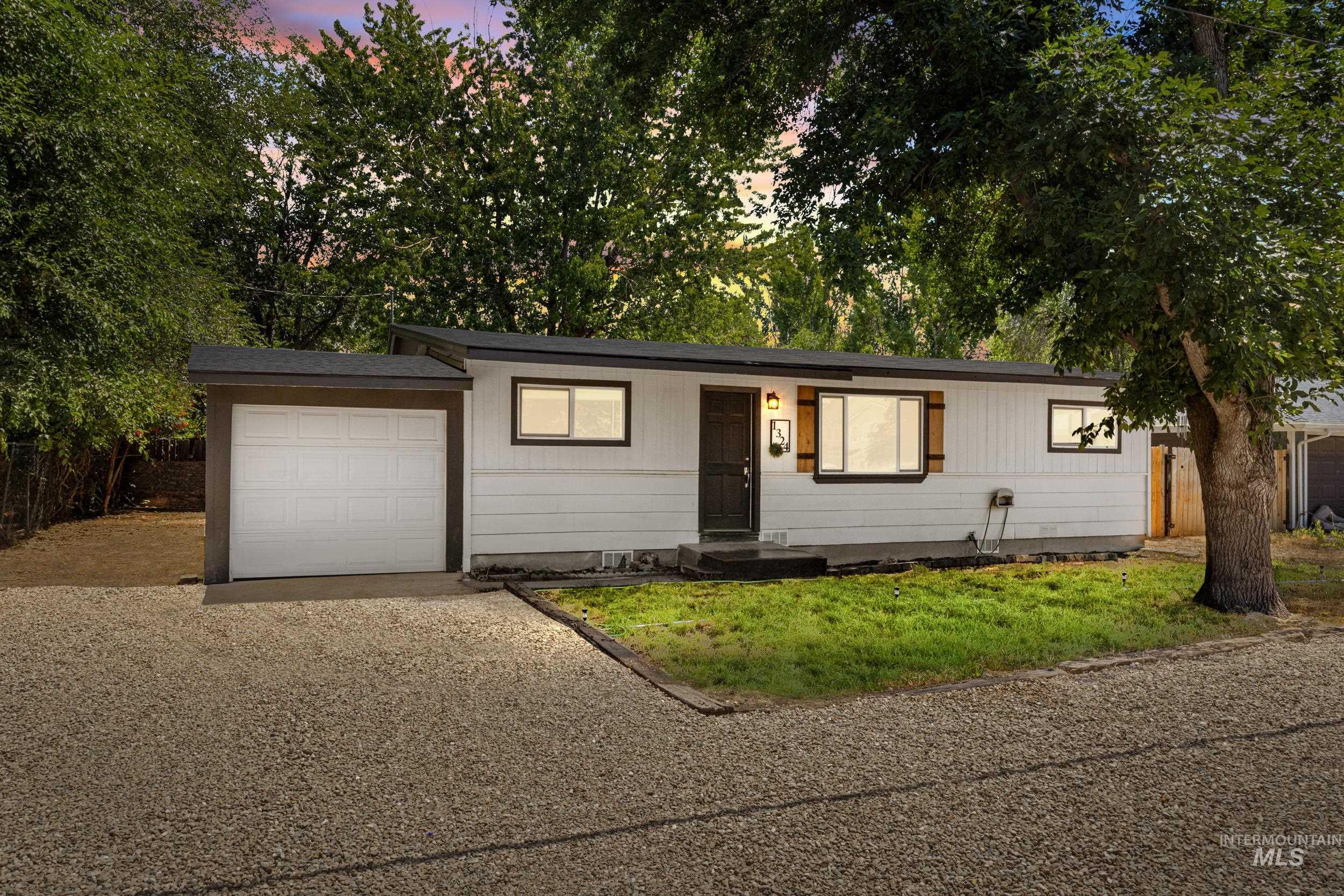 1324 Bonneville St, Nampa, Idaho 83651, 3 Bedrooms, 2 Bathrooms, Residential For Sale, Price $340,000, 98993553