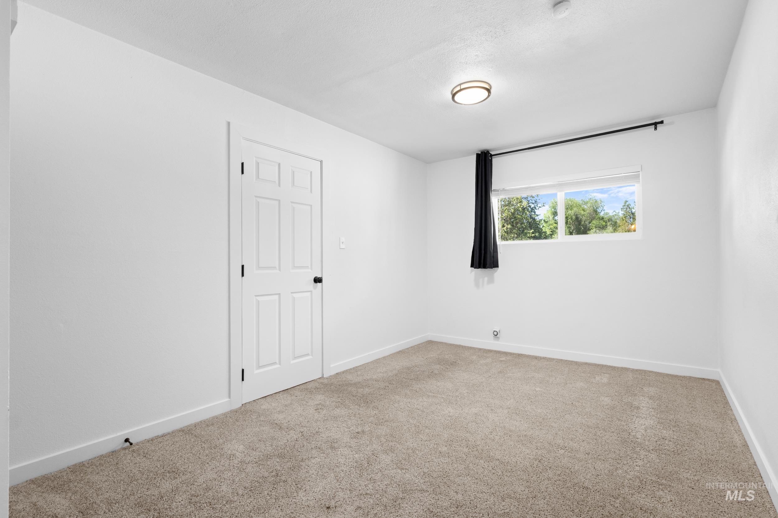 1324 Bonneville St, Nampa, Idaho 83651, 3 Bedrooms, 2 Bathrooms, Residential For Sale, Price $350,000,MLS 98993553