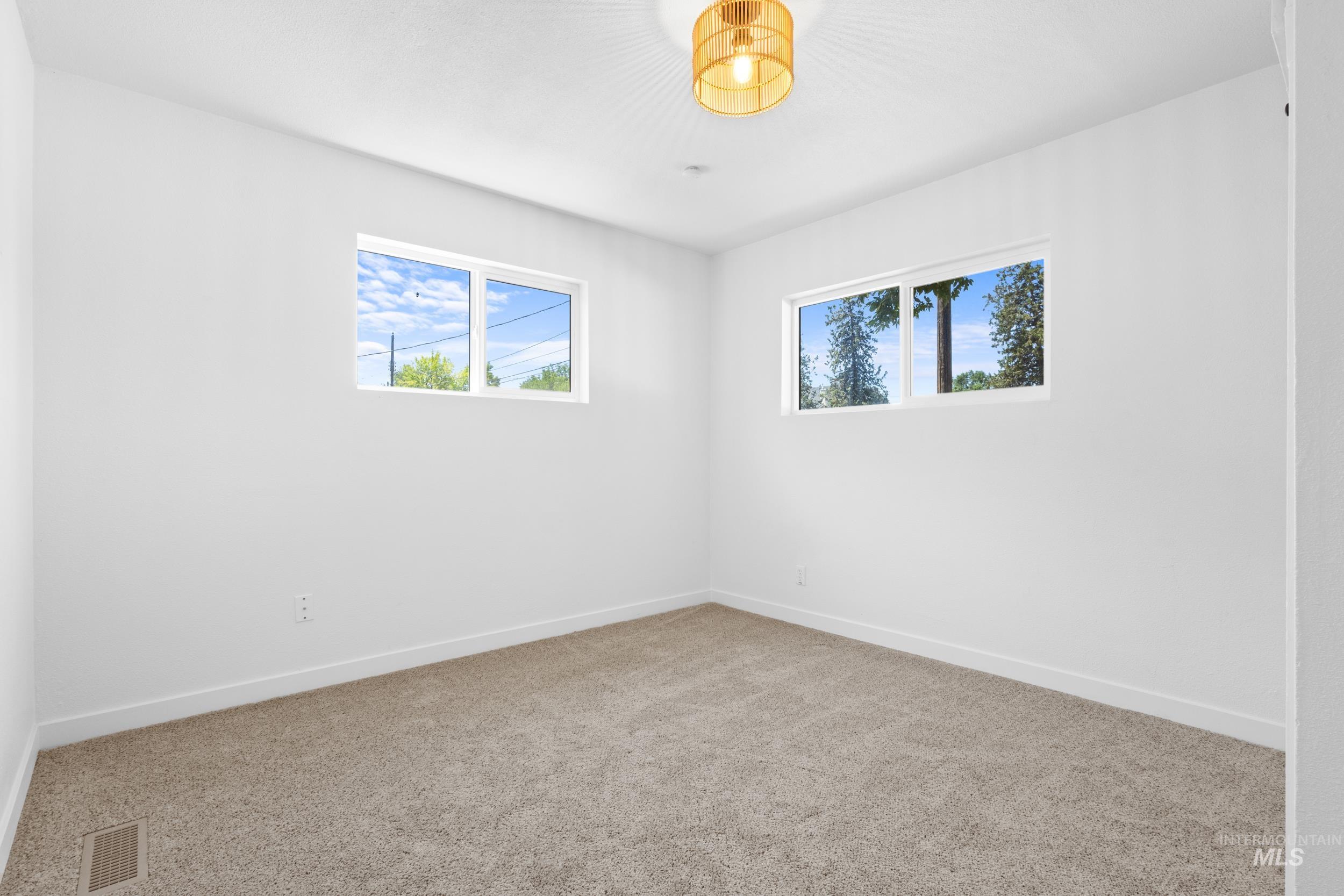 1324 Bonneville St, Nampa, Idaho 83651, 3 Bedrooms, 2 Bathrooms, Residential For Sale, Price $350,000,MLS 98993553