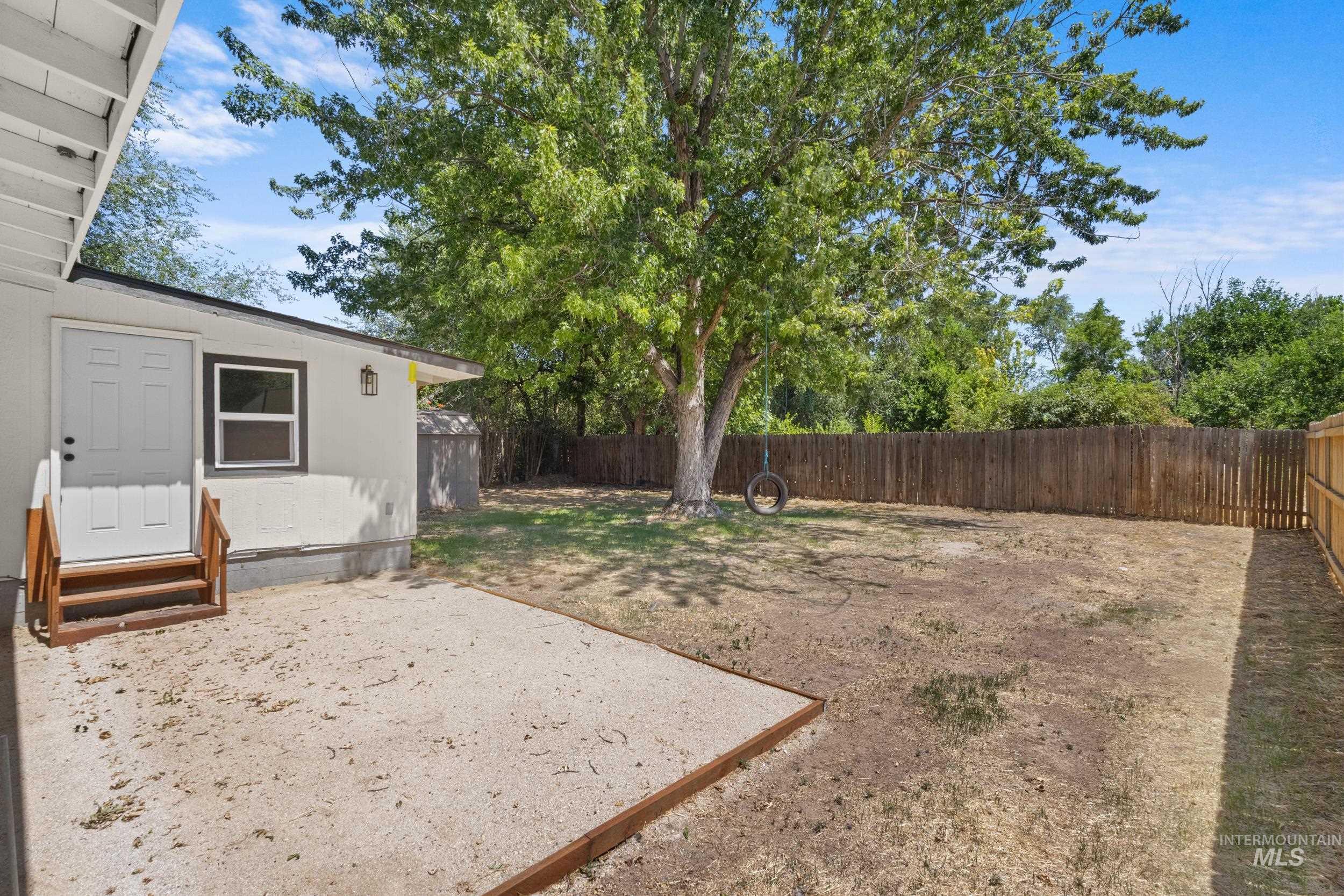 1324 Bonneville St, Nampa, Idaho 83651, 3 Bedrooms, 2 Bathrooms, Residential For Sale, Price $350,000,MLS 98993553