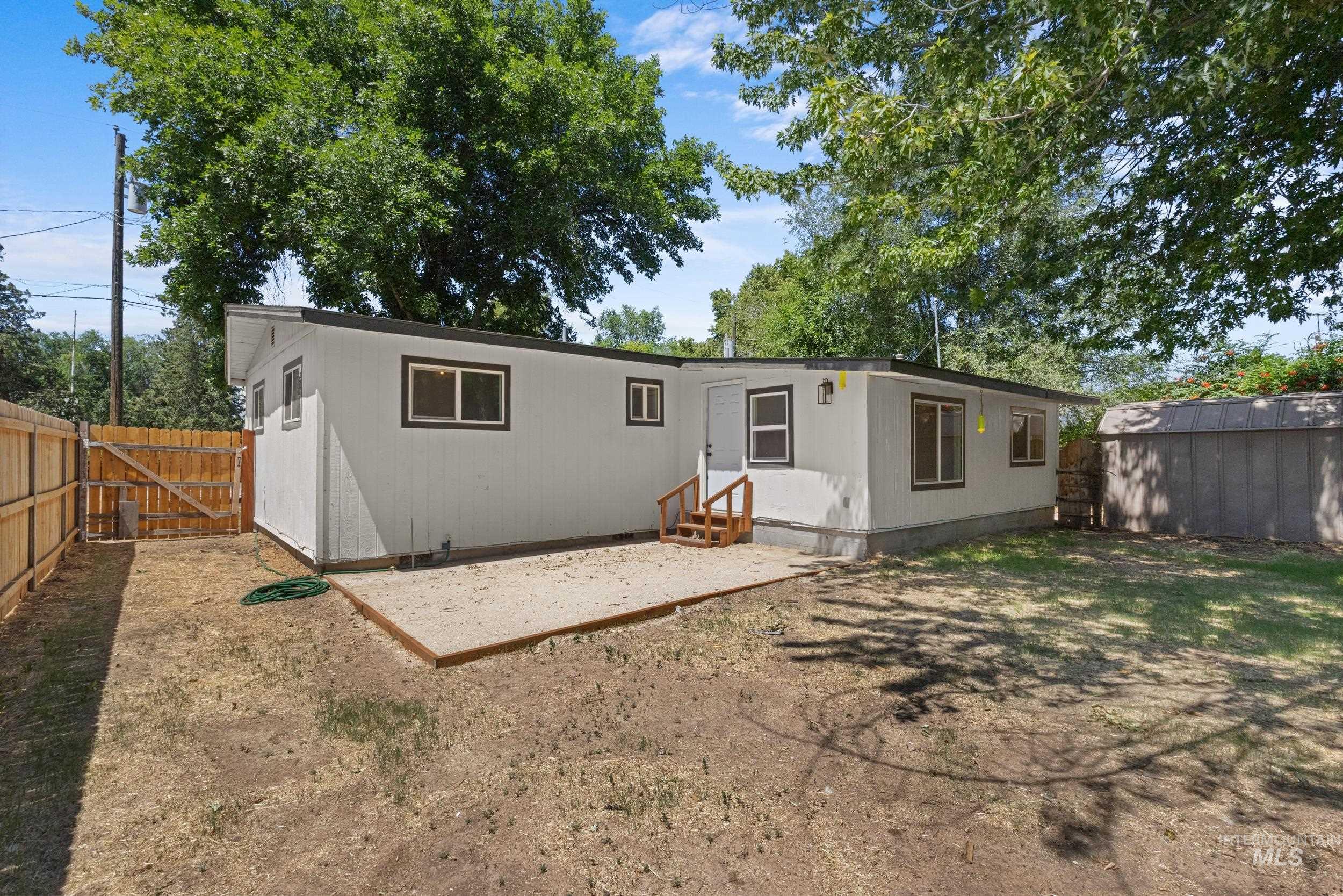 1324 Bonneville St, Nampa, Idaho 83651, 3 Bedrooms, 2 Bathrooms, Residential For Sale, Price $350,000,MLS 98993553