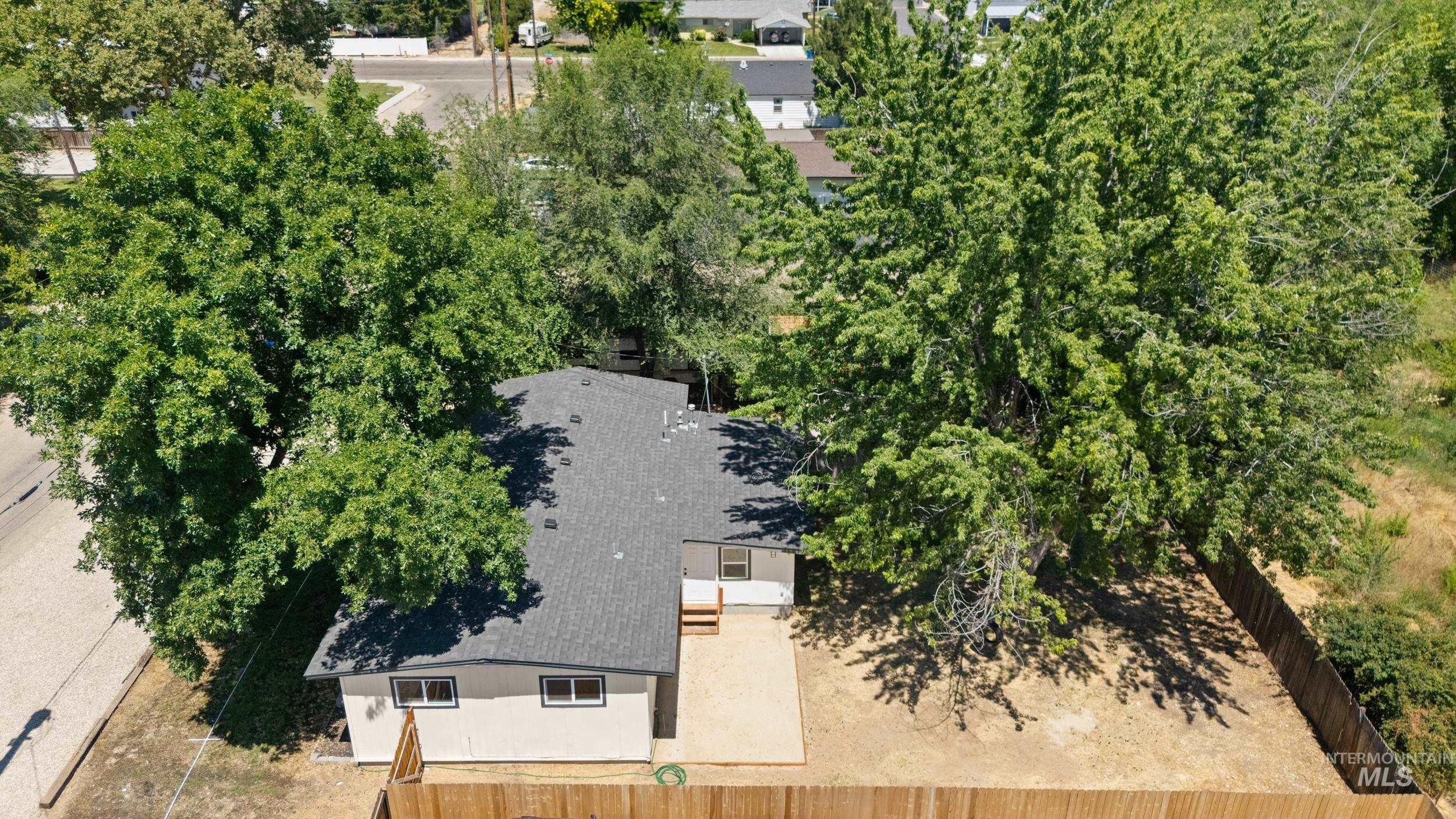 1324 Bonneville St, Nampa, Idaho 83651, 3 Bedrooms, 2 Bathrooms, Residential For Sale, Price $350,000,MLS 98993553