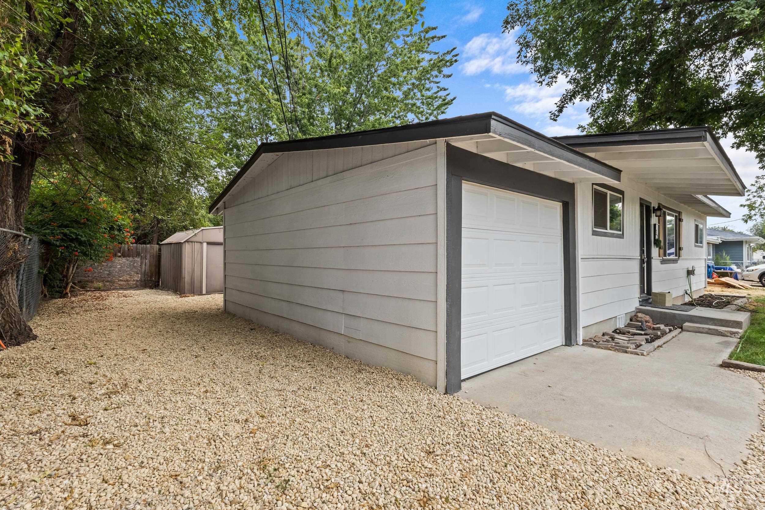 1324 Bonneville St, Nampa, Idaho 83651, 3 Bedrooms, 2 Bathrooms, Residential For Sale, Price $340,000, 98993553