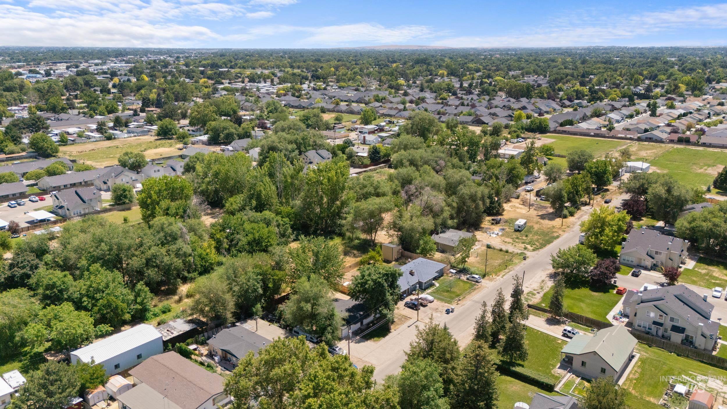 1324 Bonneville St, Nampa, Idaho 83651, 3 Bedrooms, 2 Bathrooms, Residential For Sale, Price $350,000,MLS 98993553
